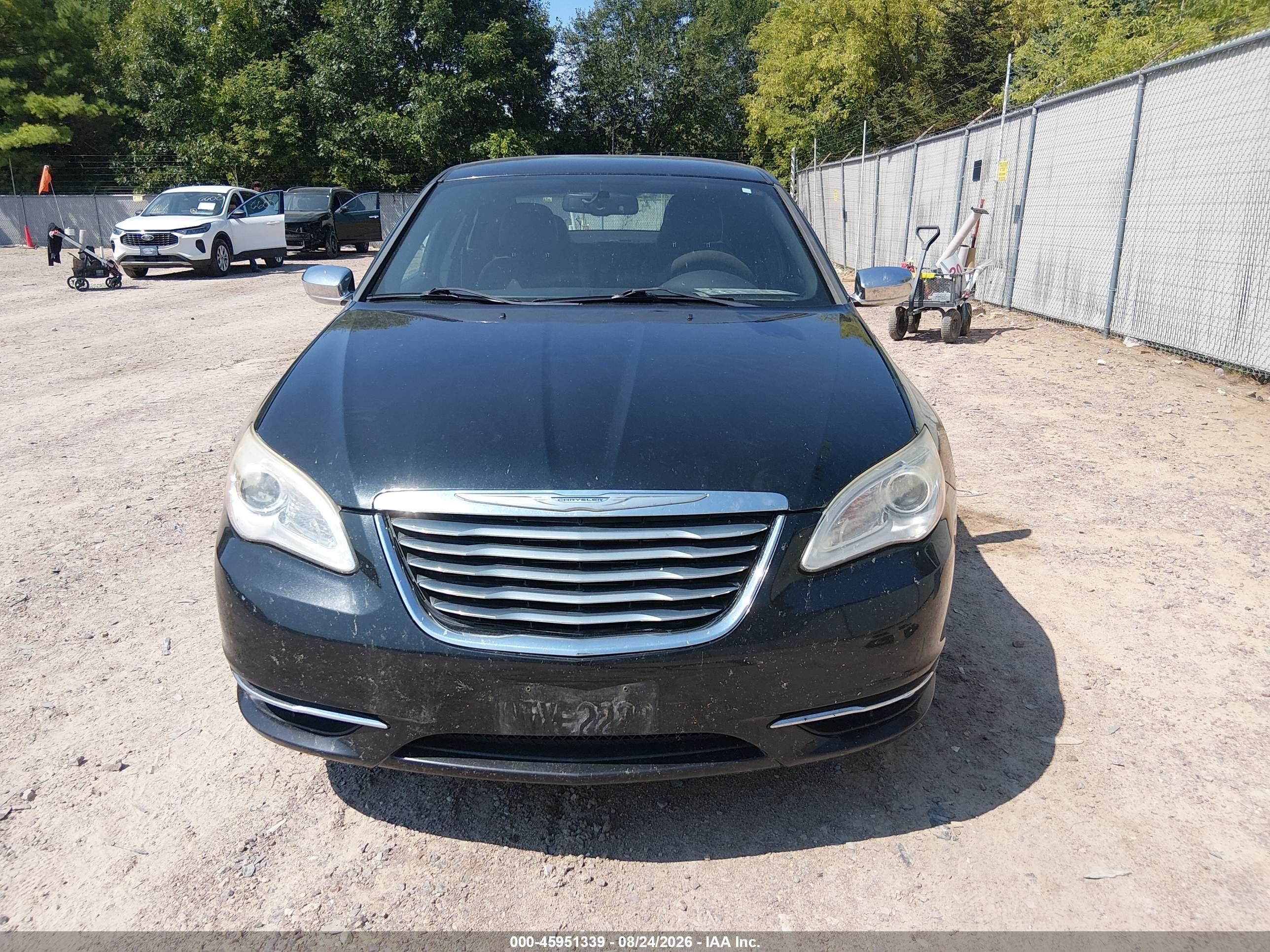 2011 Chrysler 200 Limited Черный vin: 1C3BC2FG5BN517689