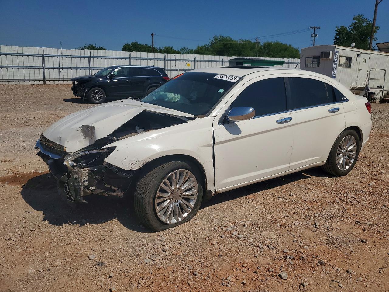 2011 Chrysler 200 White vin: 1C3BC2FG9BN505464