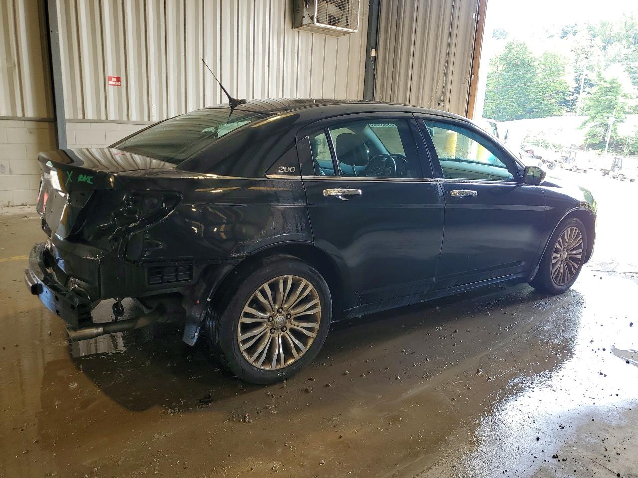 2011 Chrysler 200 Limited Черный vin: 1C3BC2FG9BN516576