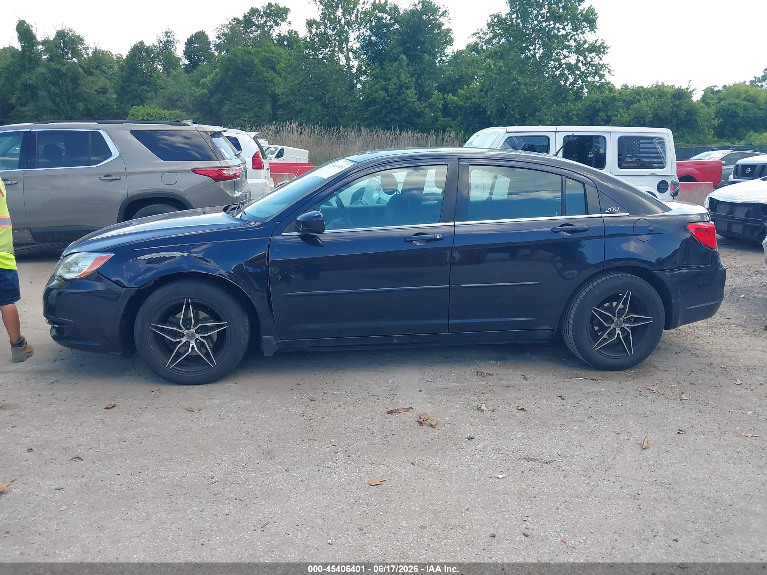 2011 Chrysler 200 Lx Navy vin: 1C3BC4FB2BN557910