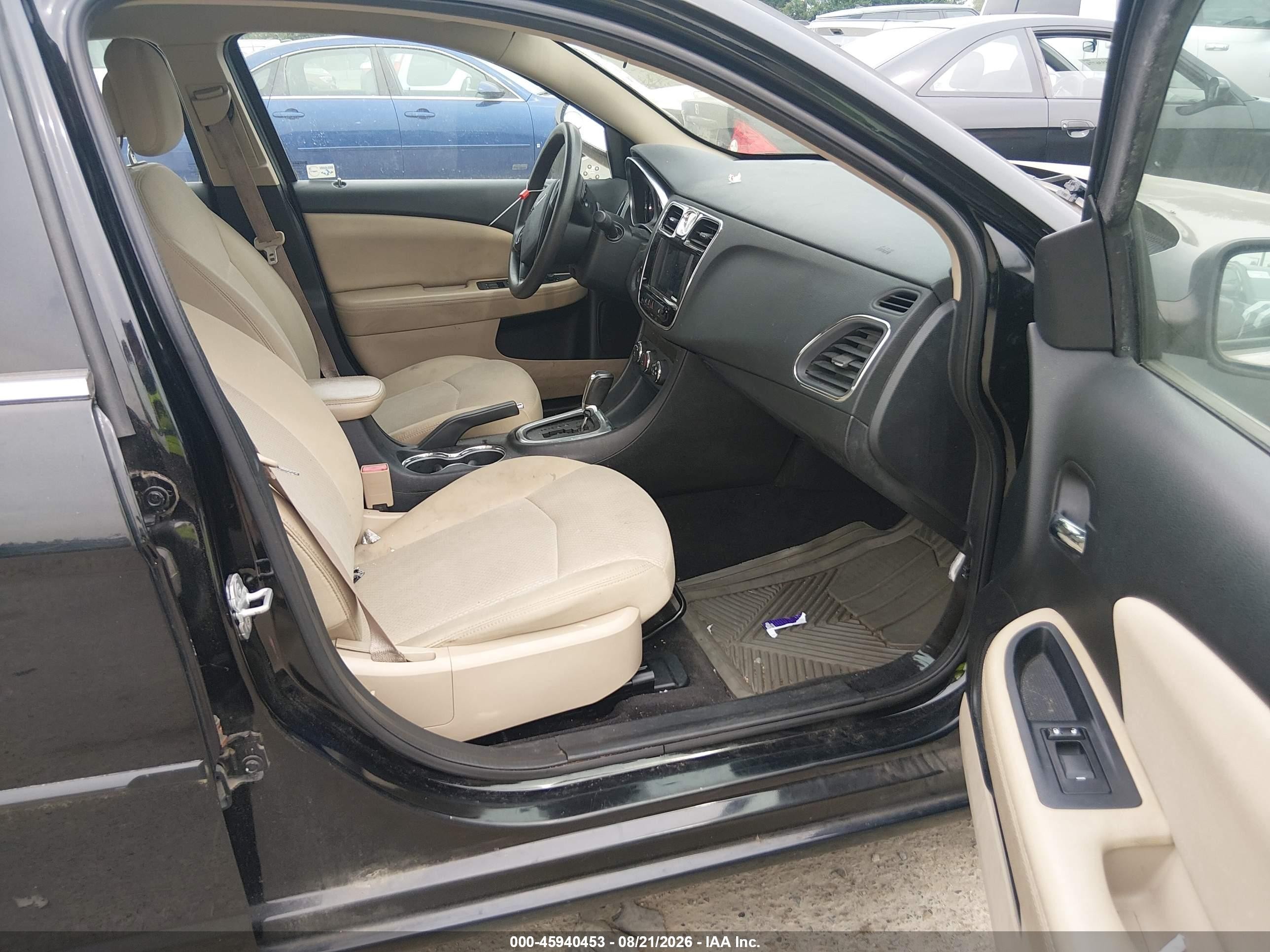 2011 Chrysler 200 Lx Черный vin: 1C3BC4FB8BN553778