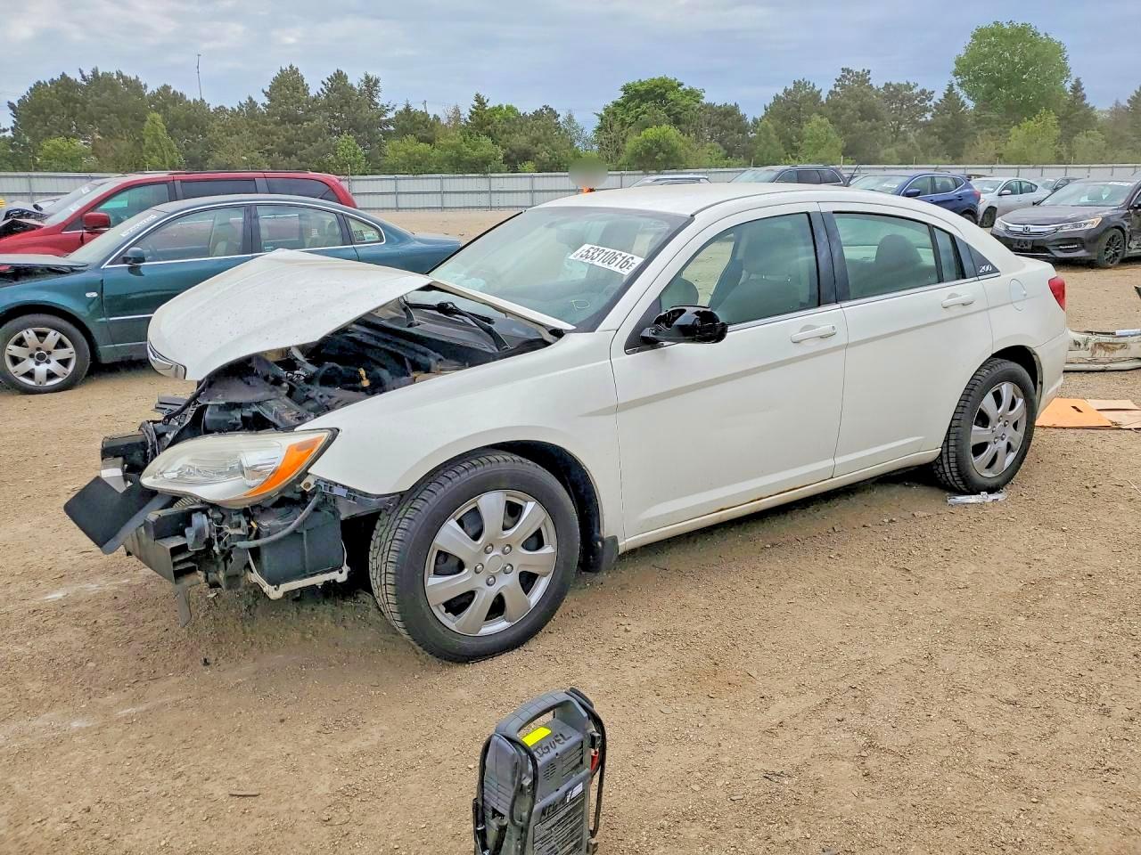 2011 Chrysler 200 Lx White vin: 1C3BC4FB9BN522281