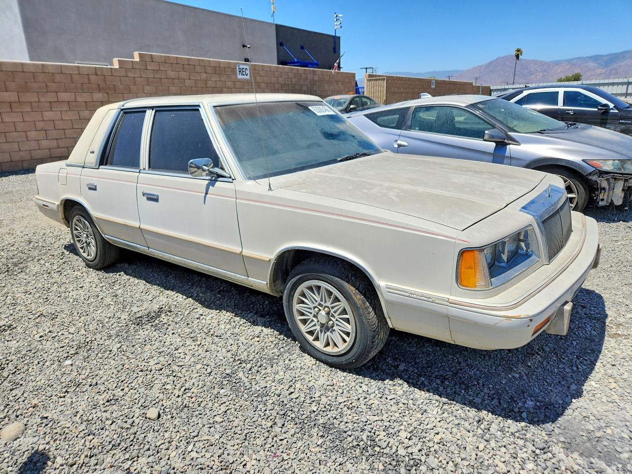 1987 Chrysler Lebaron Белый vin: 1C3BC56D7HF168495