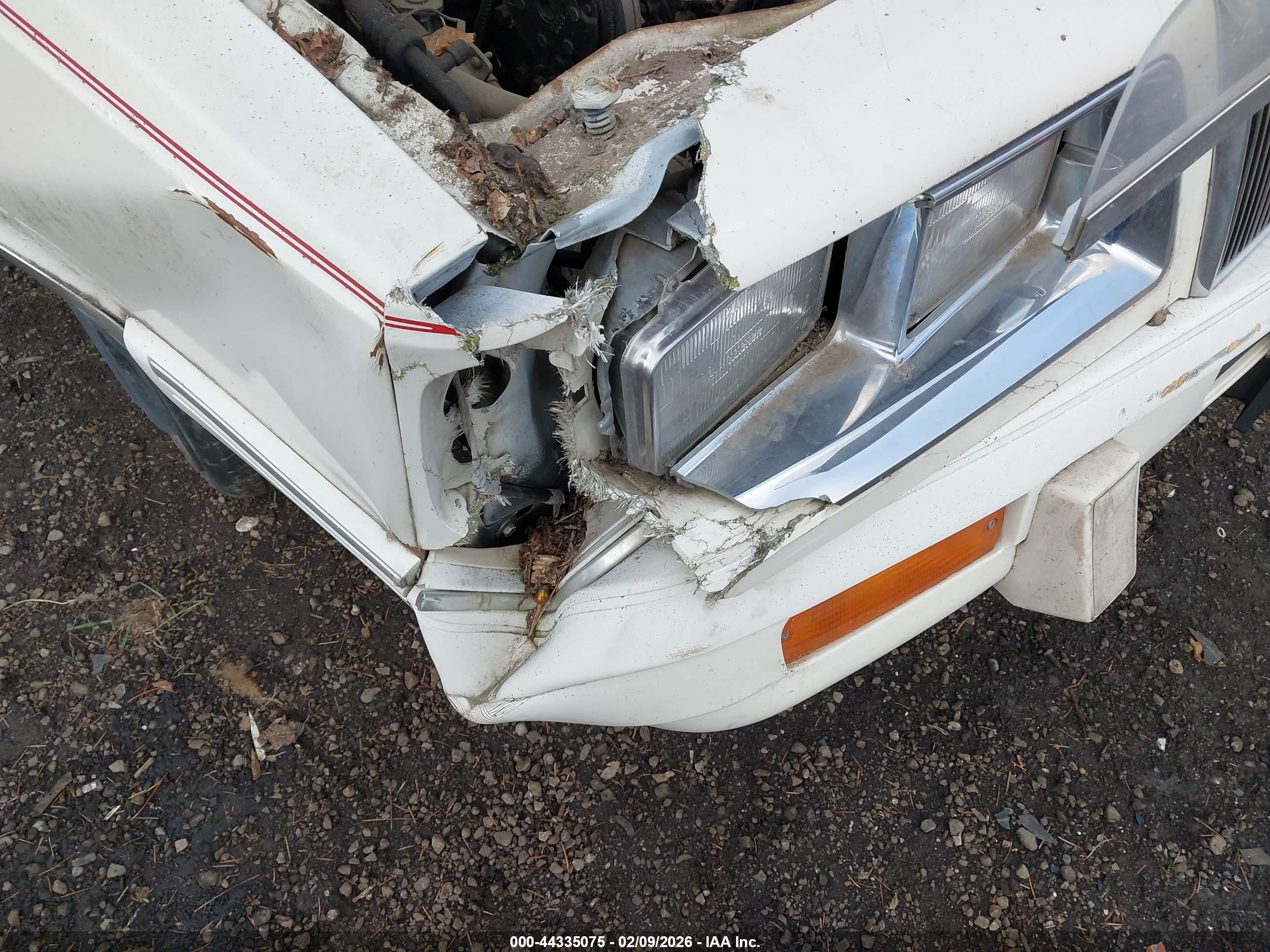 1987 Chrysler Lebaron   Белый vin: 1C3BC56K3HF309657