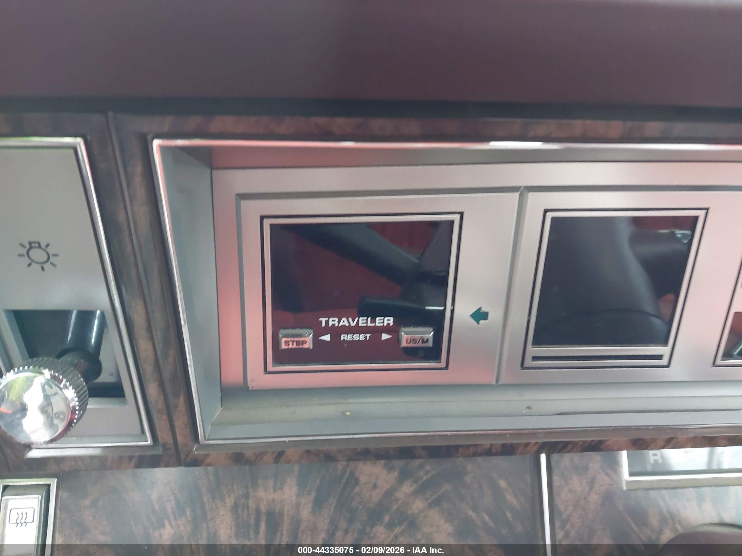 1987 Chrysler Lebaron   Белый vin: 1C3BC56K3HF309657