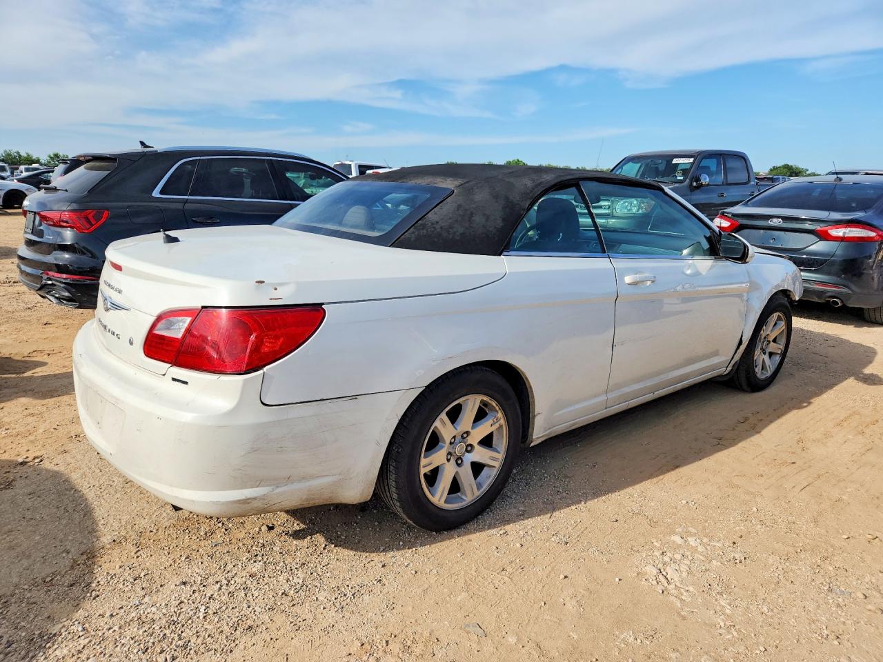 2010 Chrysler Sebring Touring White vin: 1C3BC5ED6AN142676