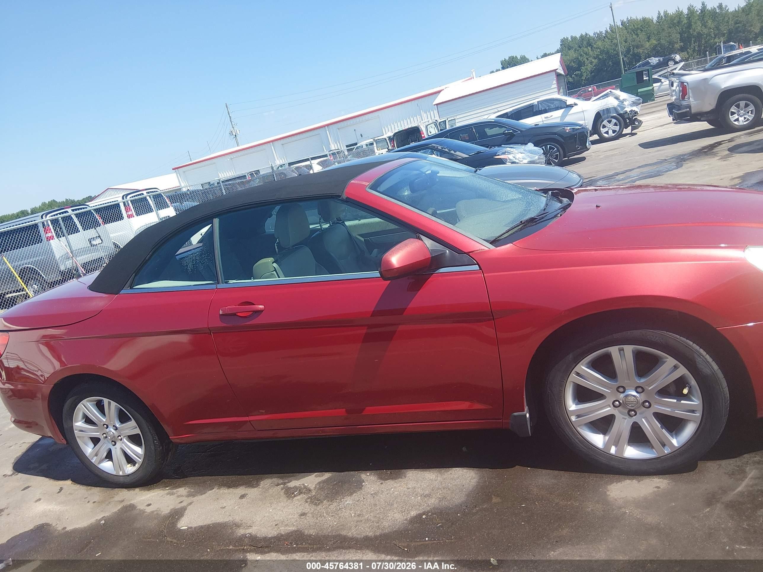 2010 Chrysler Sebring Touring Red vin: 1C3BC5ED9AN173291