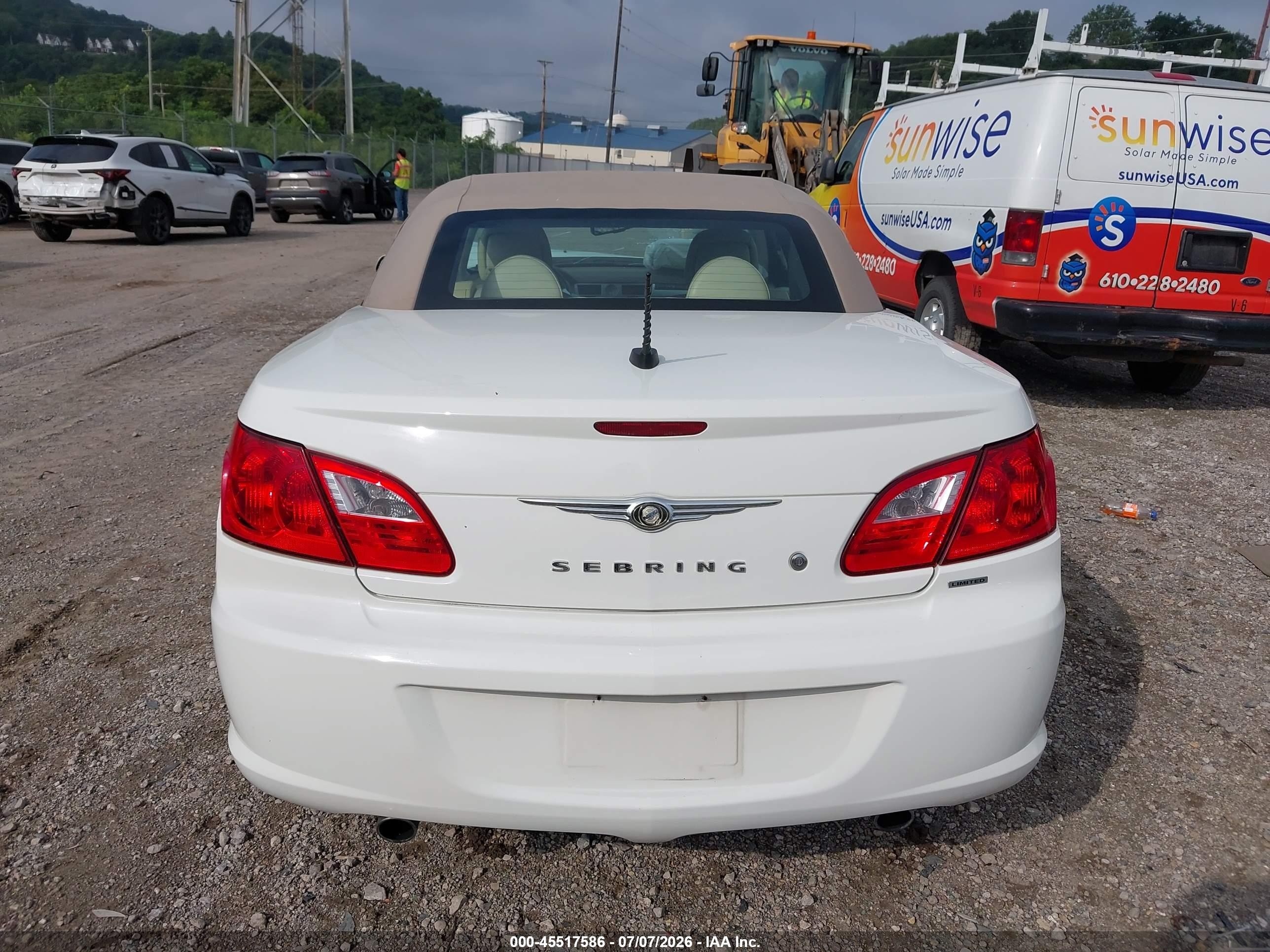 2010 Chrysler Sebring Limited White vin: 1C3BC6EV4AN218216