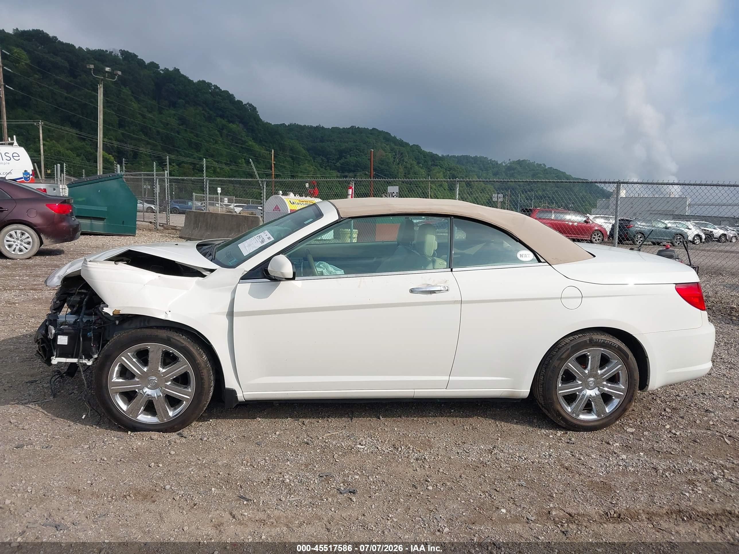 2010 Chrysler Sebring Limited White vin: 1C3BC6EV4AN218216