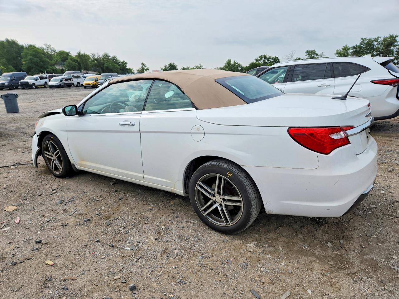 2011 Chrysler 200 Limited White vin: 1C3BC7EG0BN600137
