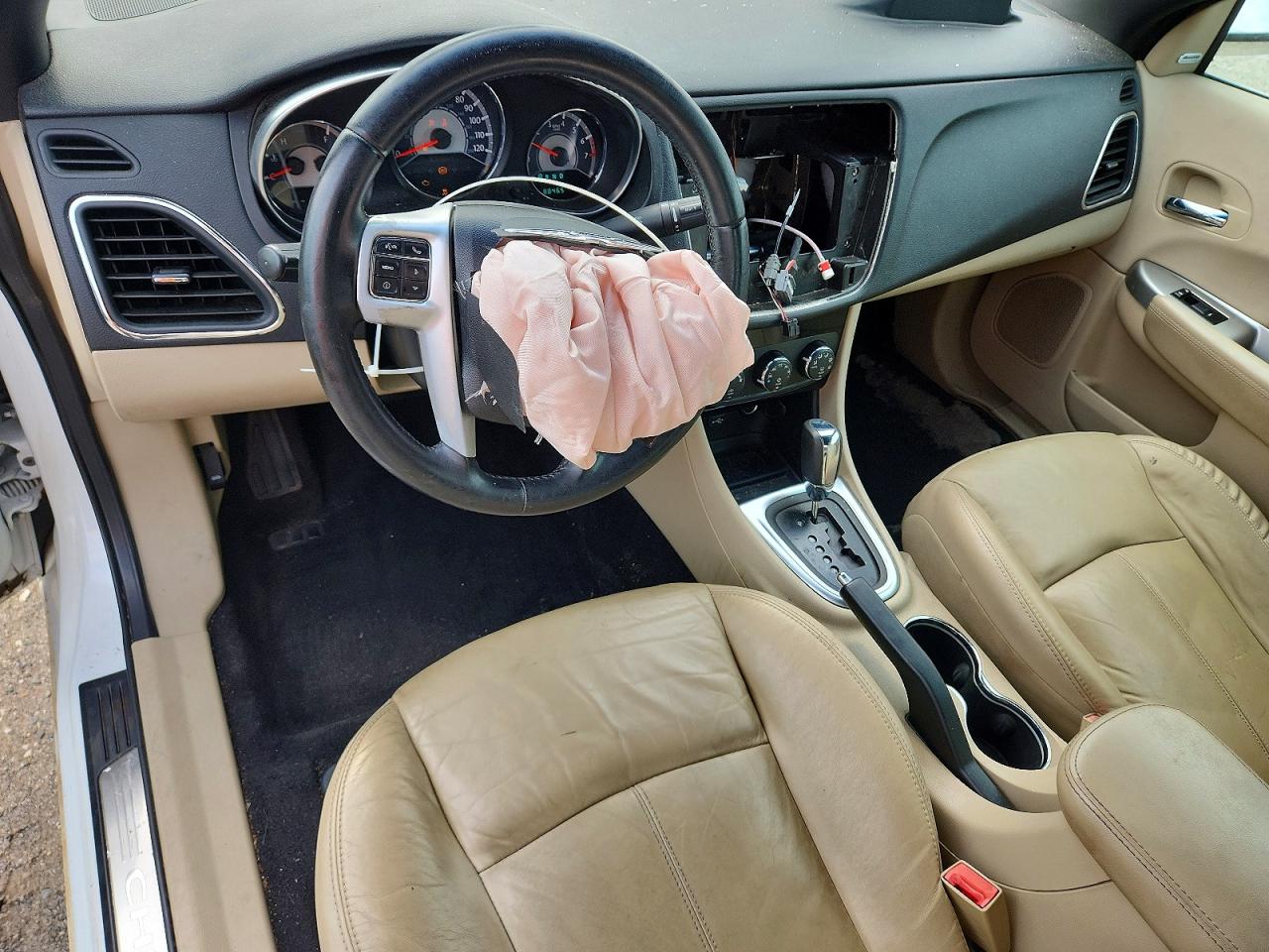 2011 Chrysler 200 Limited White vin: 1C3BC7EG0BN600137