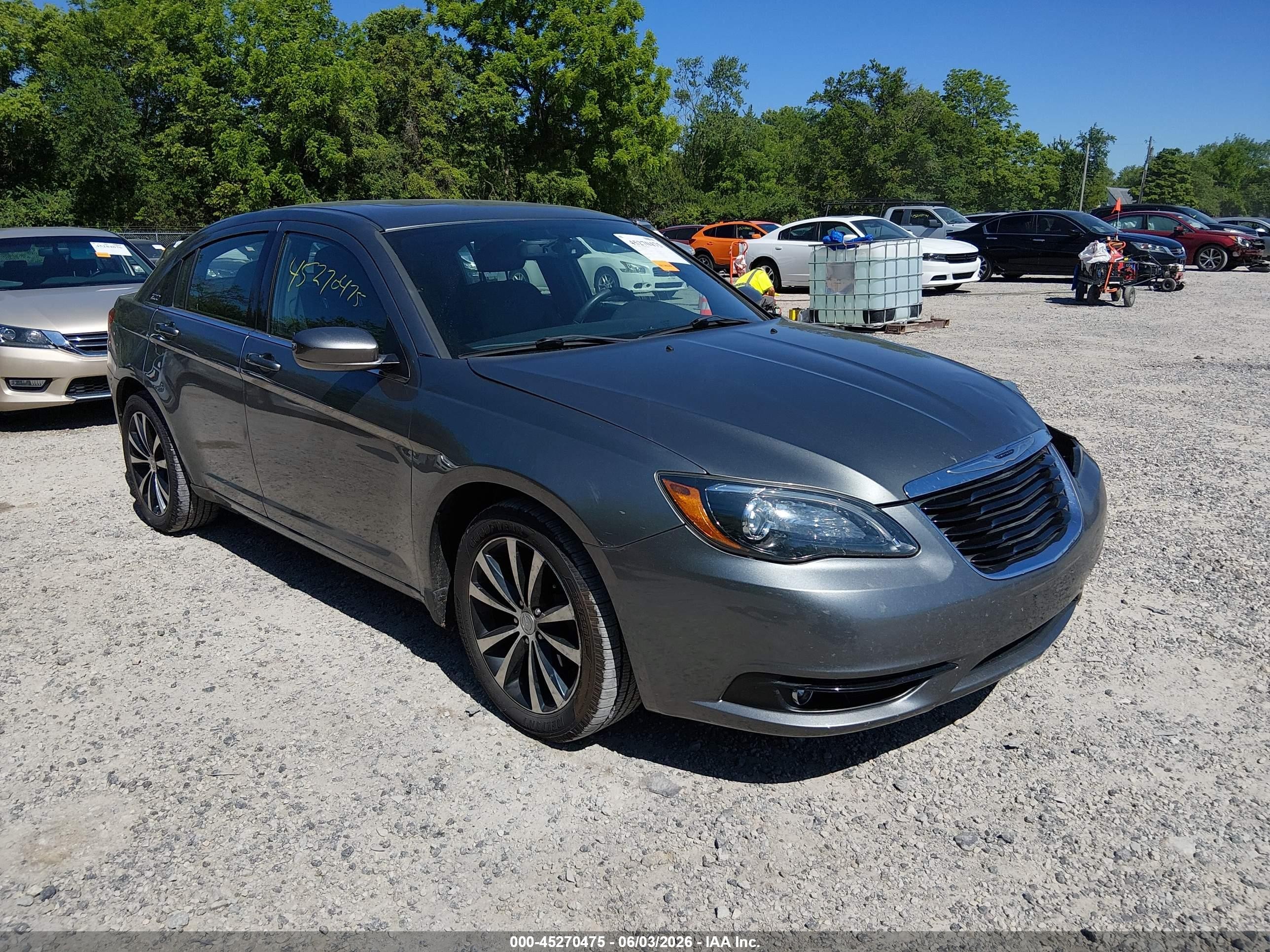 2011 Chrysler 200 S Gray vin: 1C3BC8FG6BN613396
