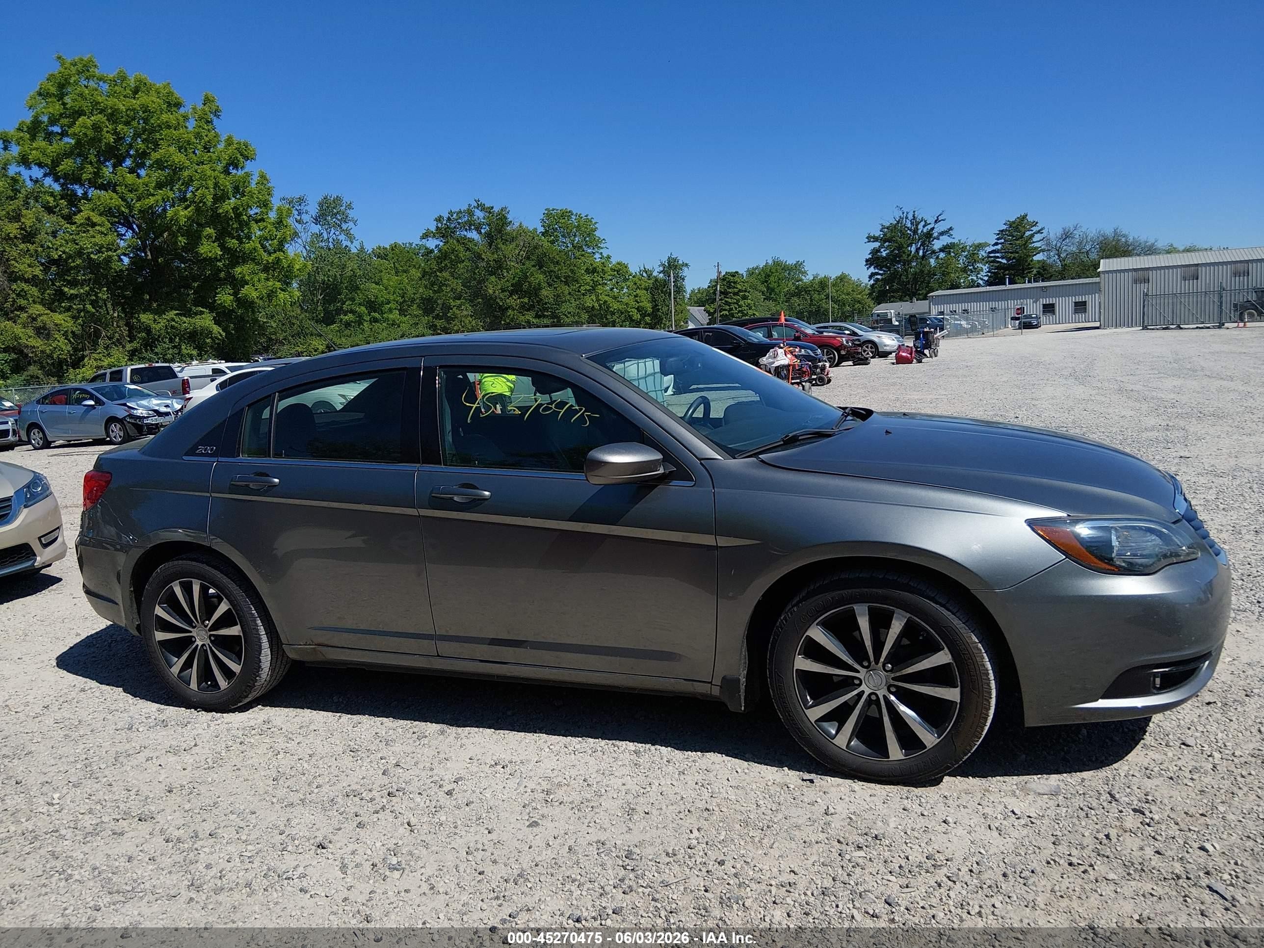 2011 Chrysler 200 S Gray vin: 1C3BC8FG6BN613396