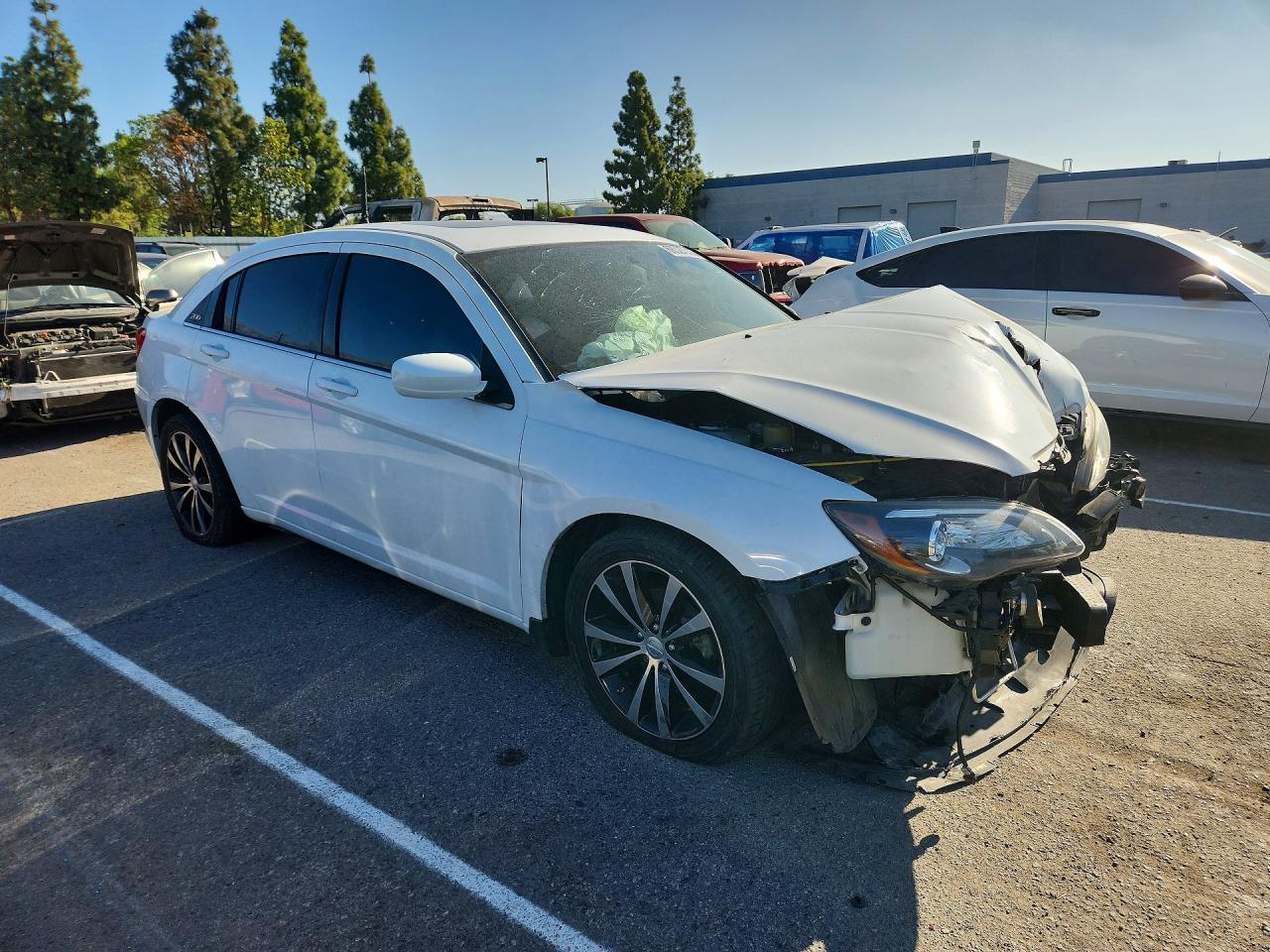2011 Chrysler 200 S White vin: 1C3BC8FG7BN611205