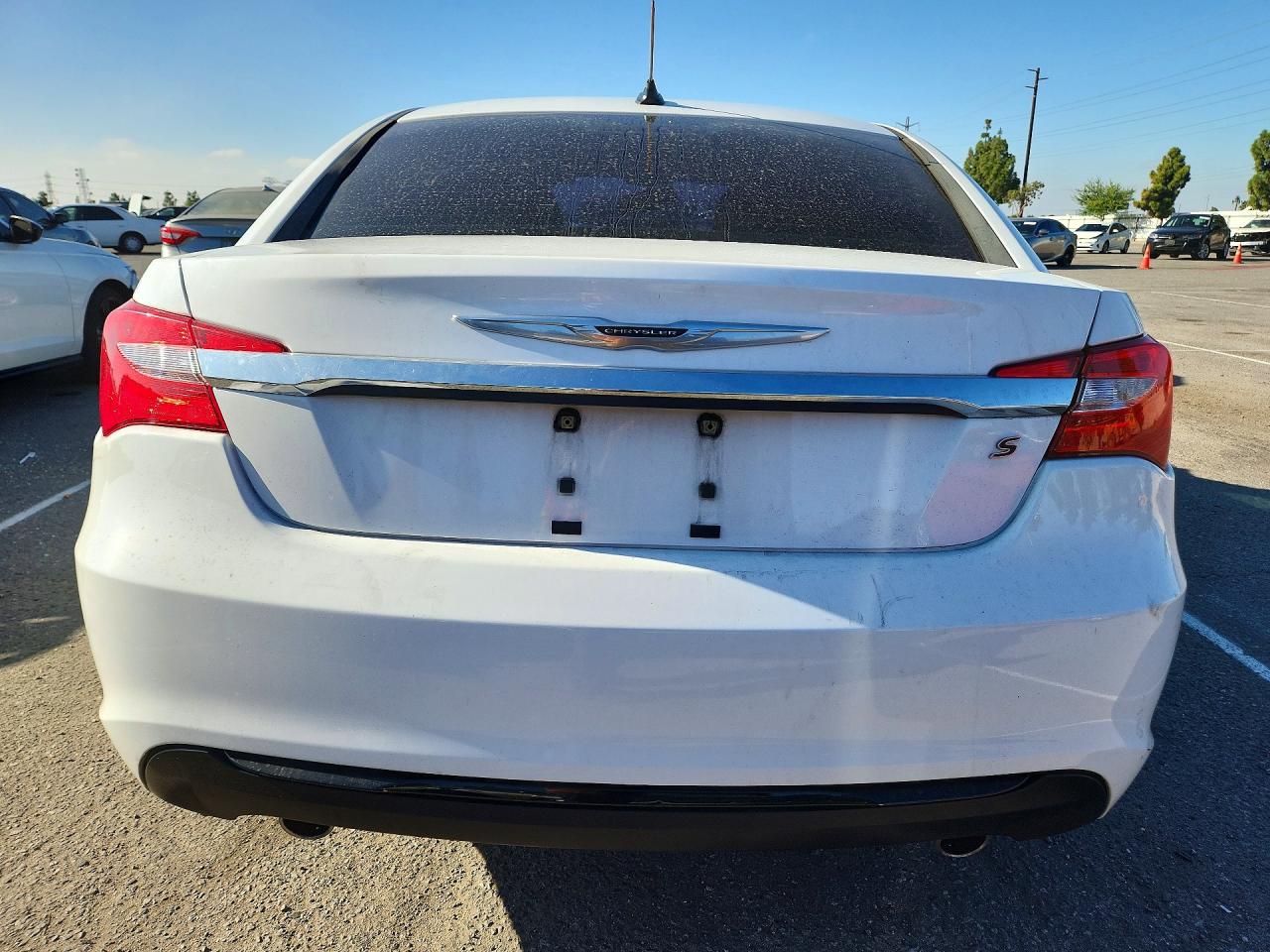2011 Chrysler 200 S White vin: 1C3BC8FG7BN611205