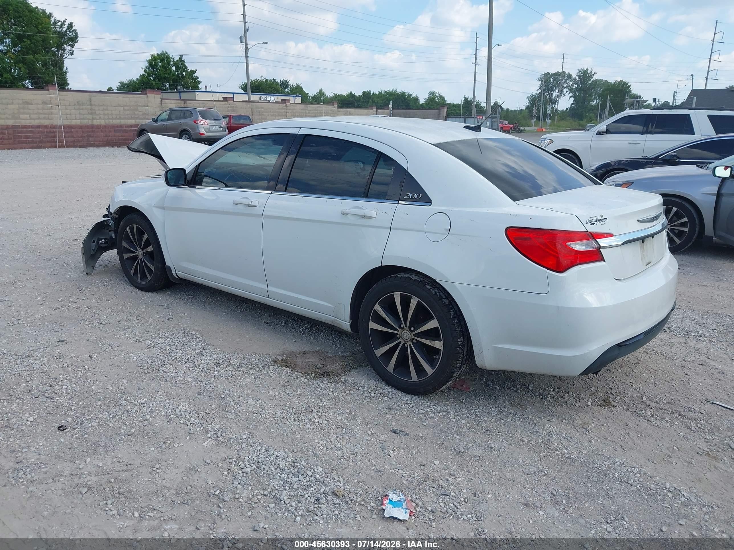 2011 Chrysler 200 S White vin: 1C3BC8FGXBN567586