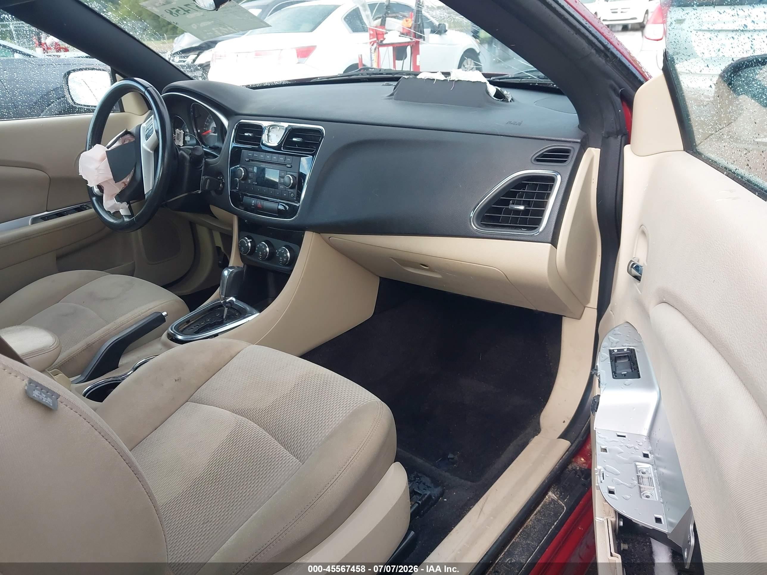 2012 Chrysler 200 Touring Red vin: 1C3BCBEB0CN162891