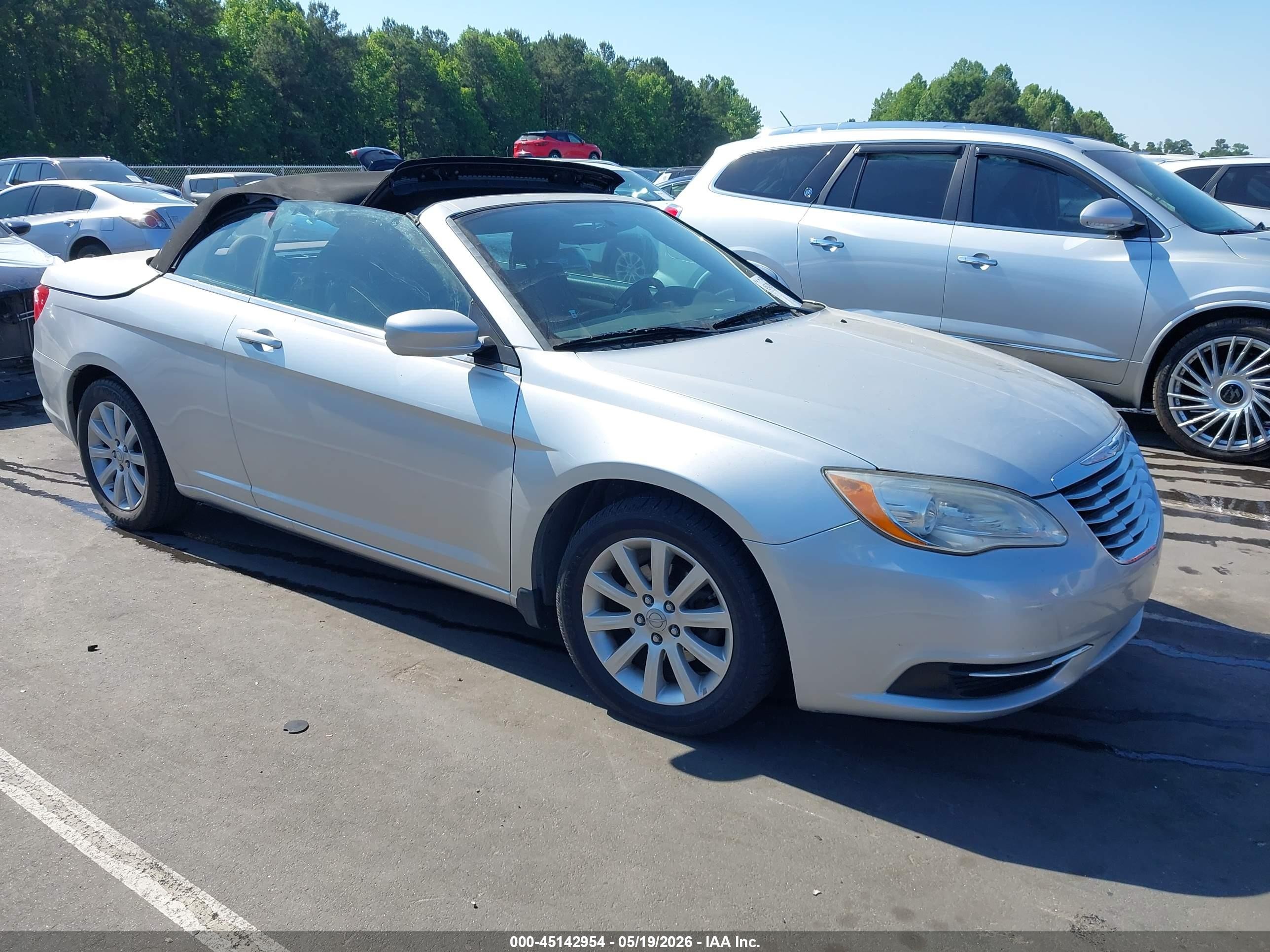 2012 Chrysler 200 Touring Silver vin: 1C3BCBEB0CN229554