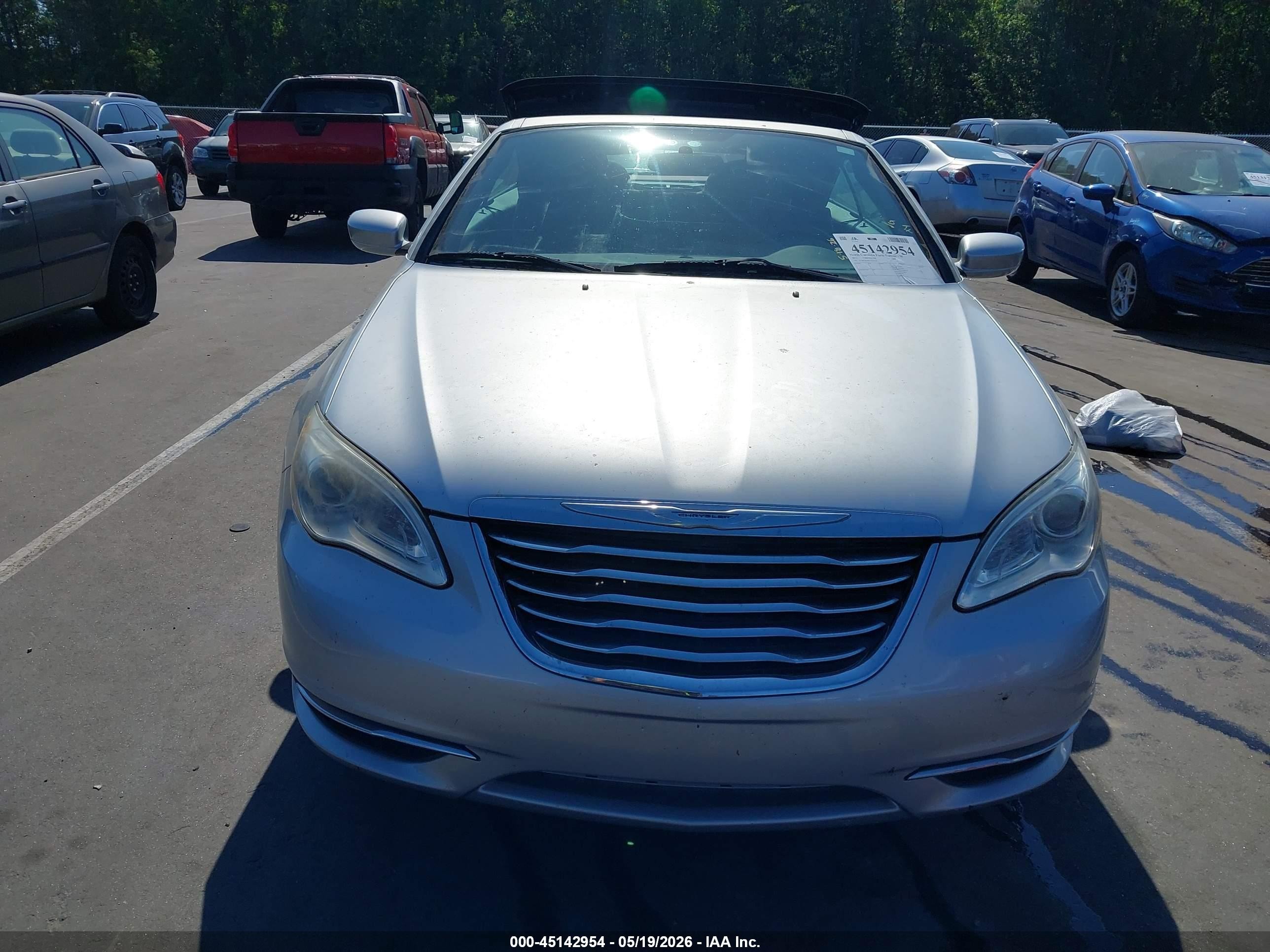 2012 Chrysler 200 Touring Silver vin: 1C3BCBEB0CN229554