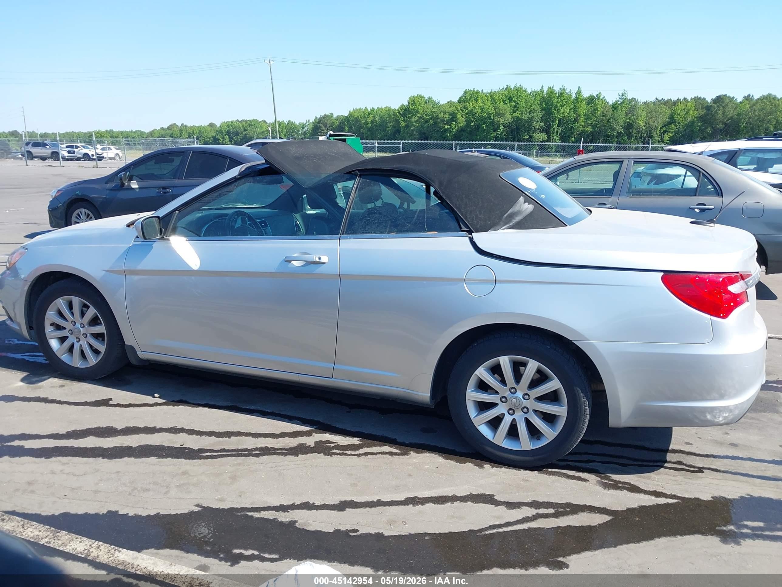2012 Chrysler 200 Touring Silver vin: 1C3BCBEB0CN229554