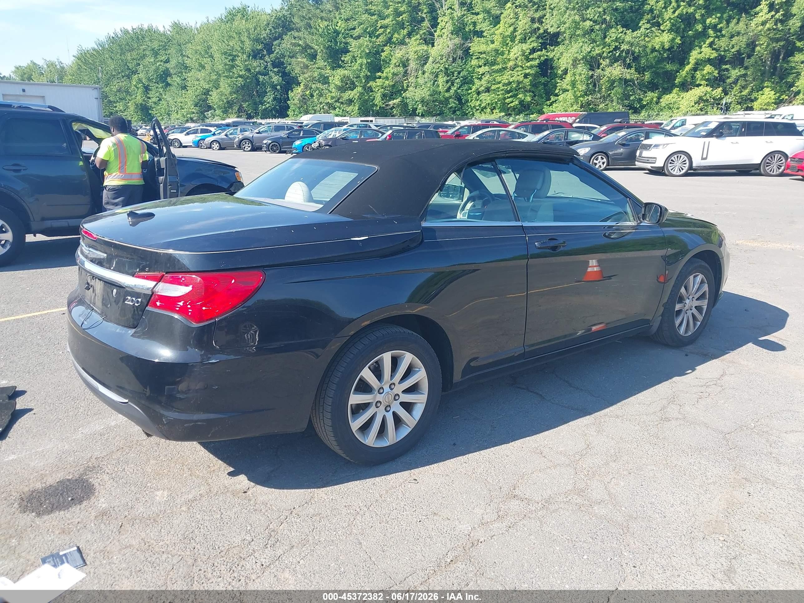 2013 Chrysler 200 Touring Black vin: 1C3BCBEB0DN676841