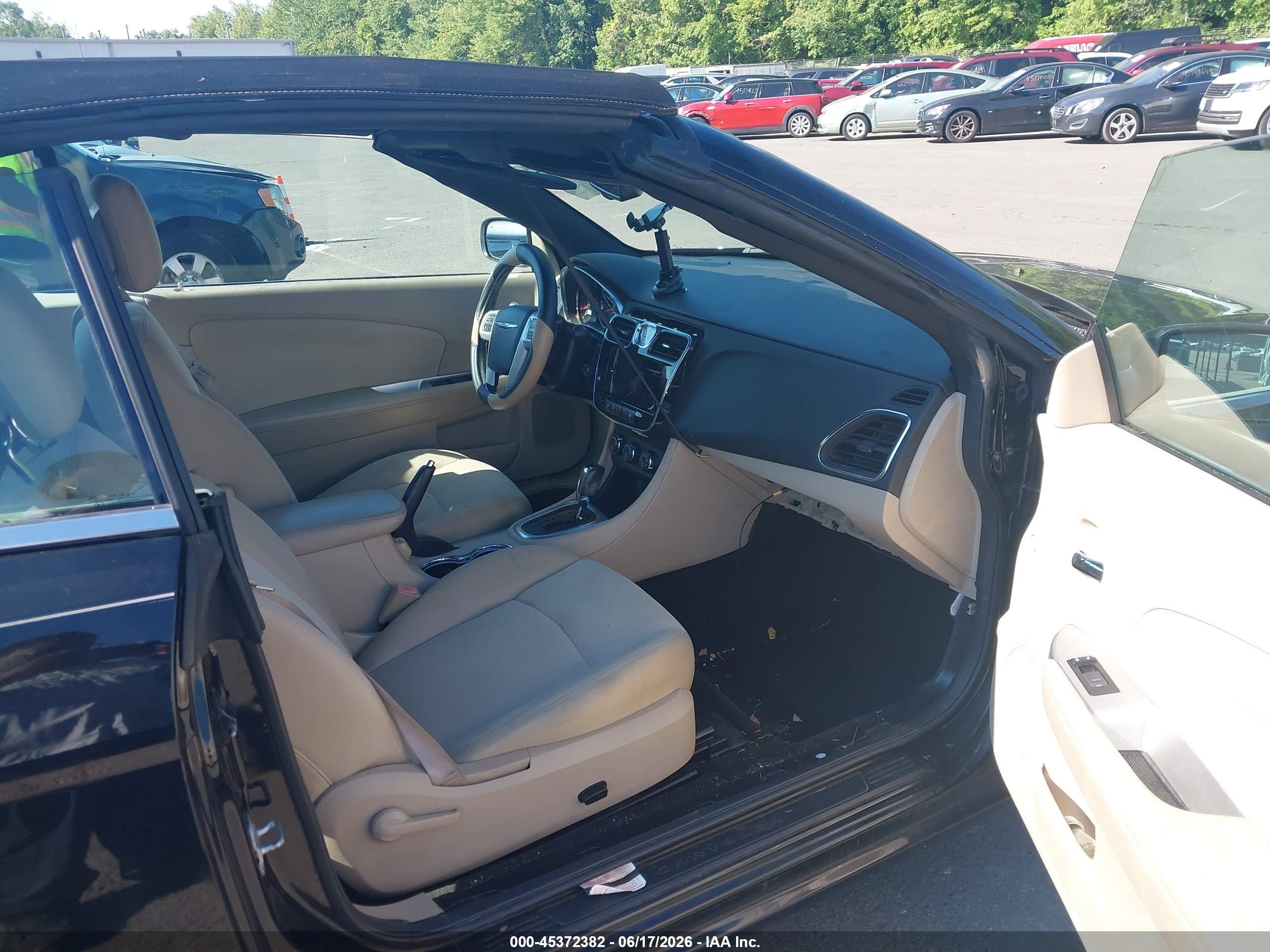 2013 Chrysler 200 Touring Black vin: 1C3BCBEB0DN676841