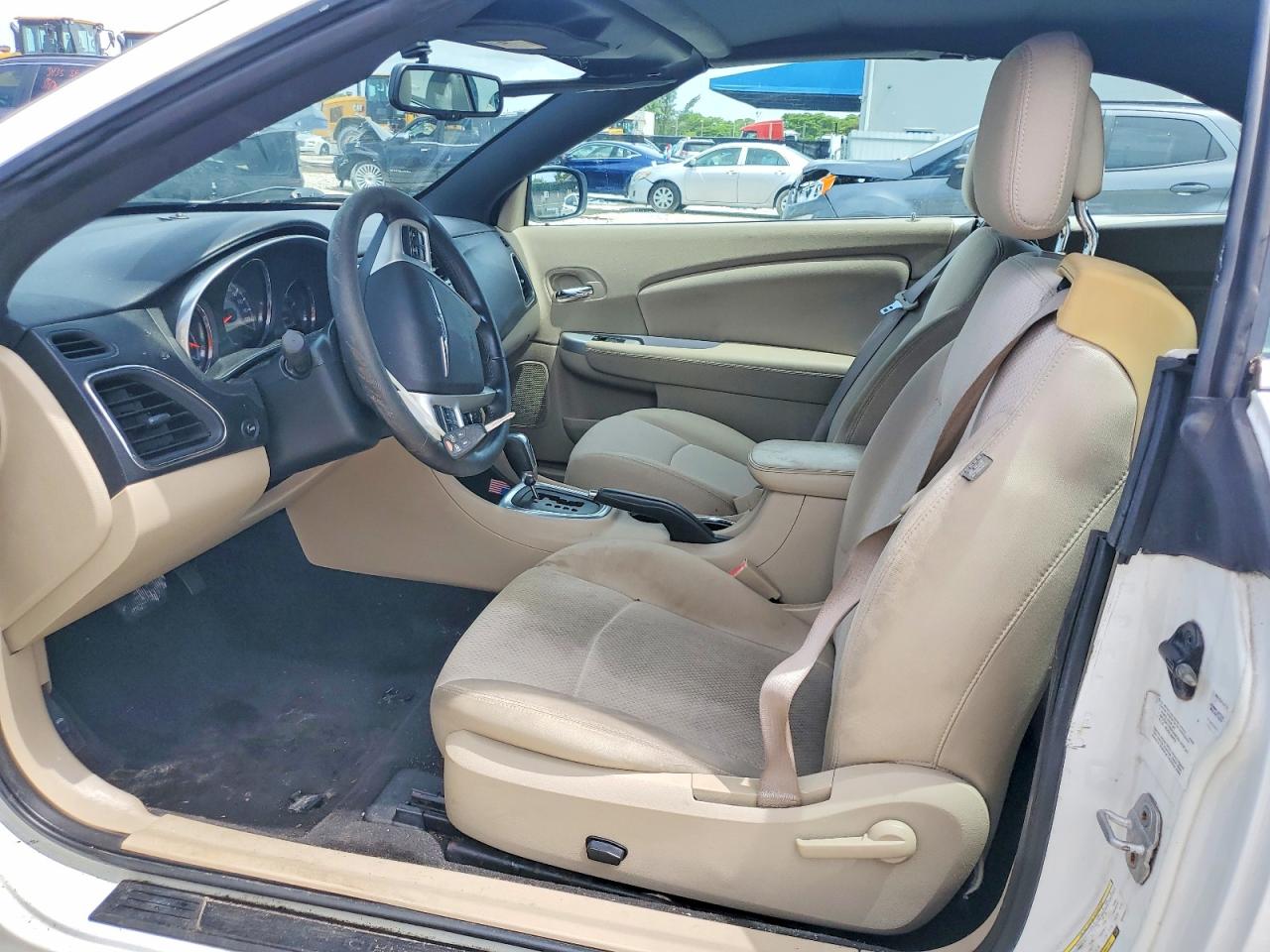 2013 Chrysler 200 Touring Белый vin: 1C3BCBEB1DN533011