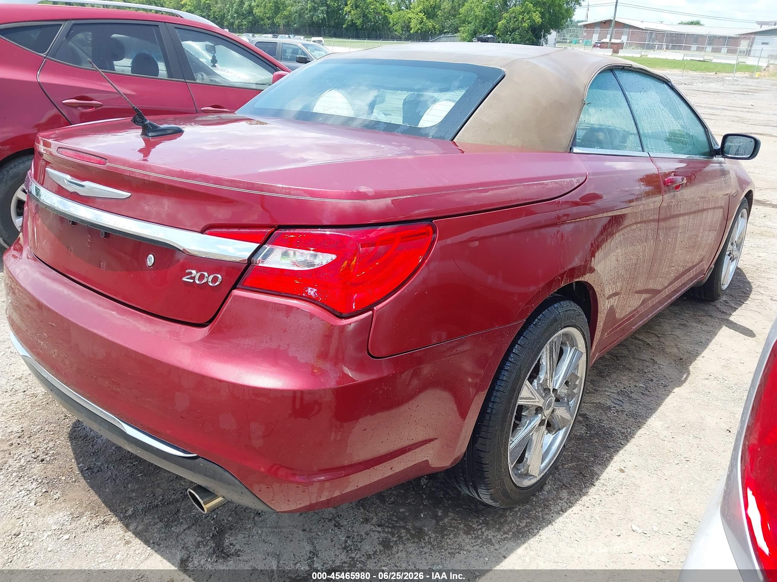 2014 Chrysler 200 Touring Red vin: 1C3BCBEB3EN157994