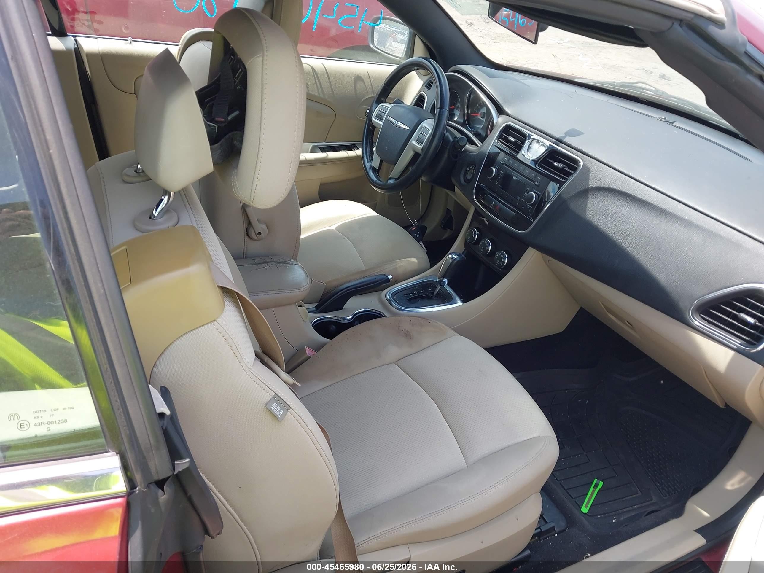 2014 Chrysler 200 Touring Red vin: 1C3BCBEB3EN157994