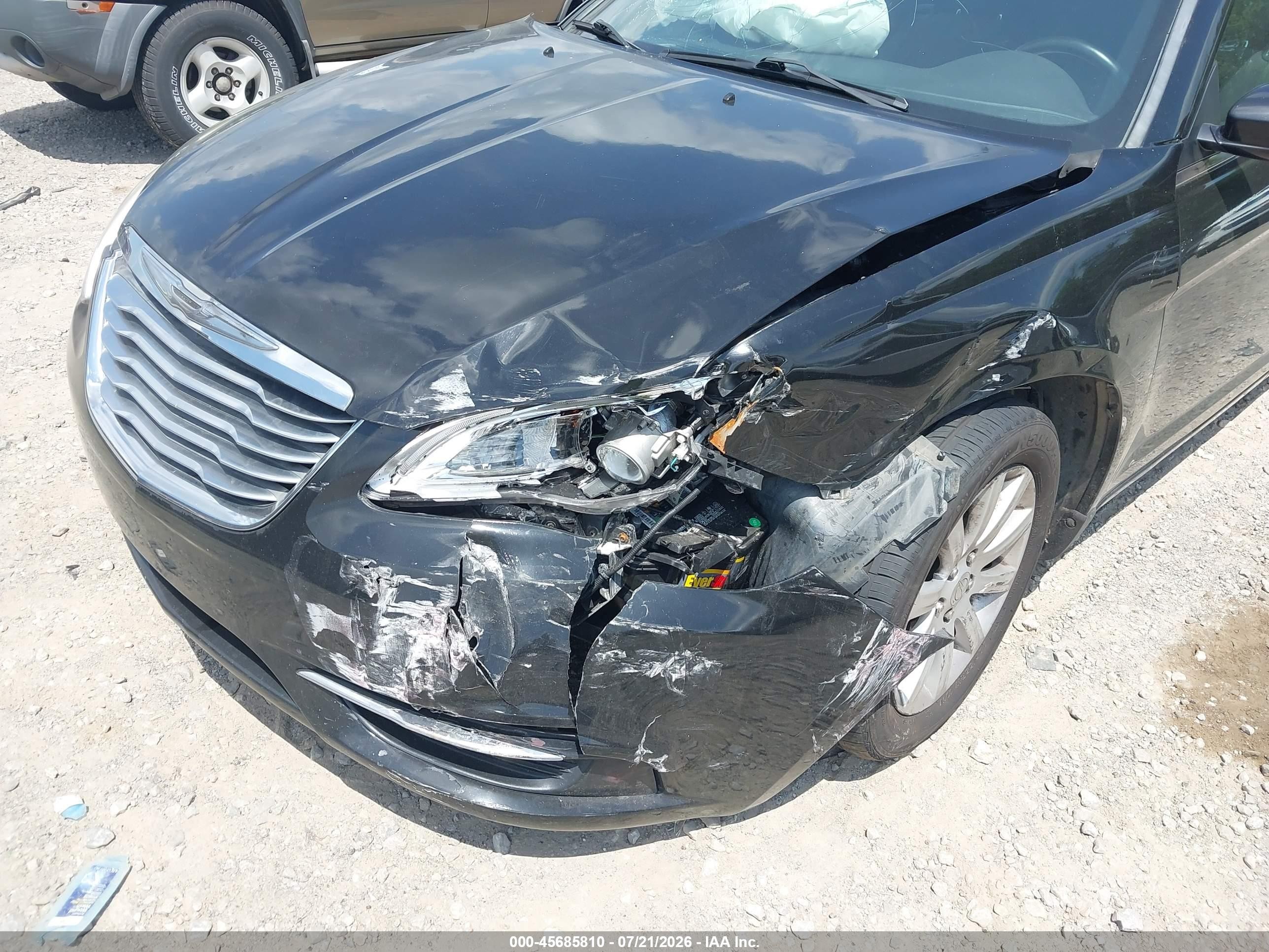 2013 Chrysler 200 Touring Black vin: 1C3BCBEB5DN594720