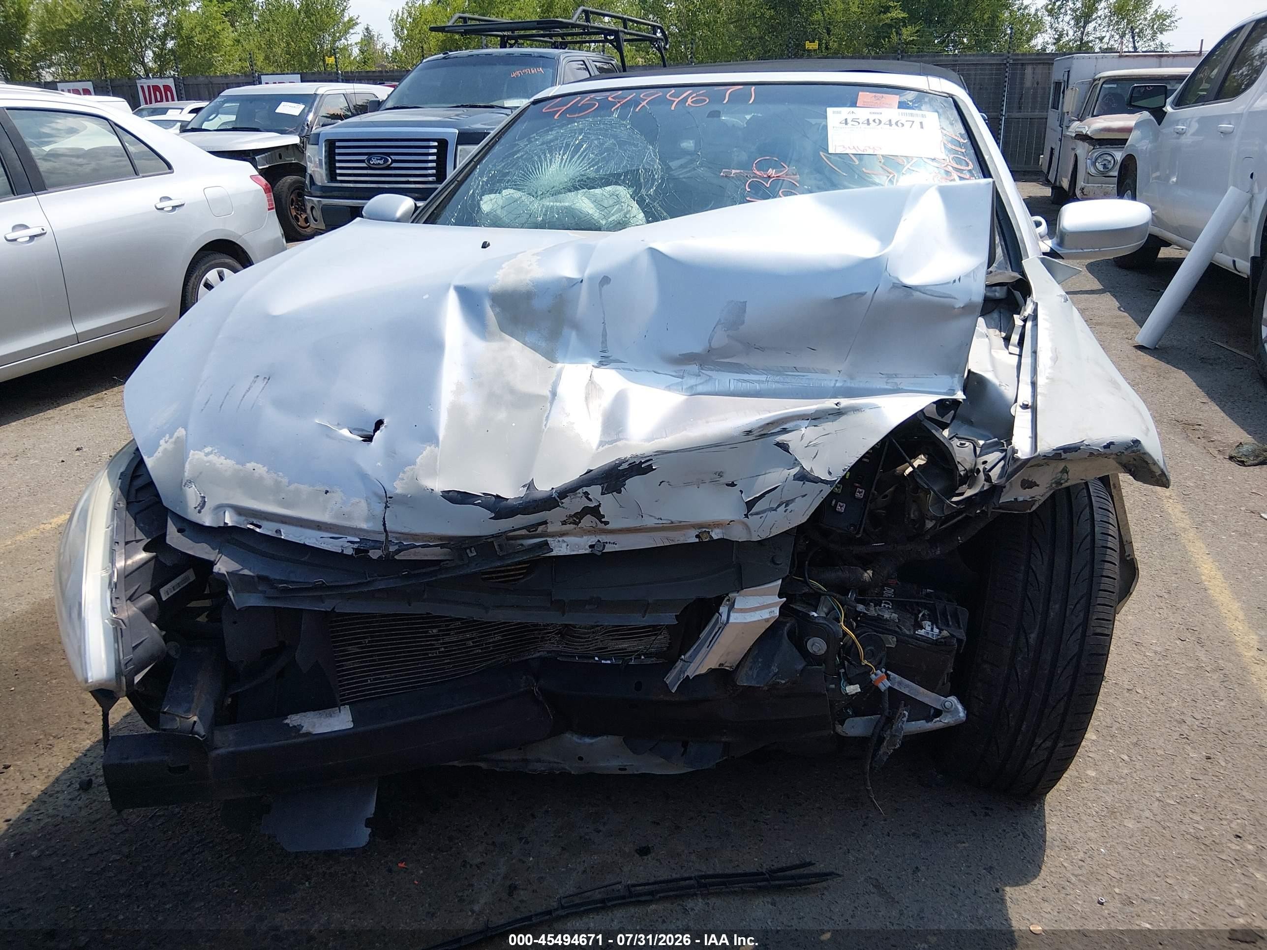 2012 Chrysler 200 Touring Silver vin: 1C3BCBEB7CN145151