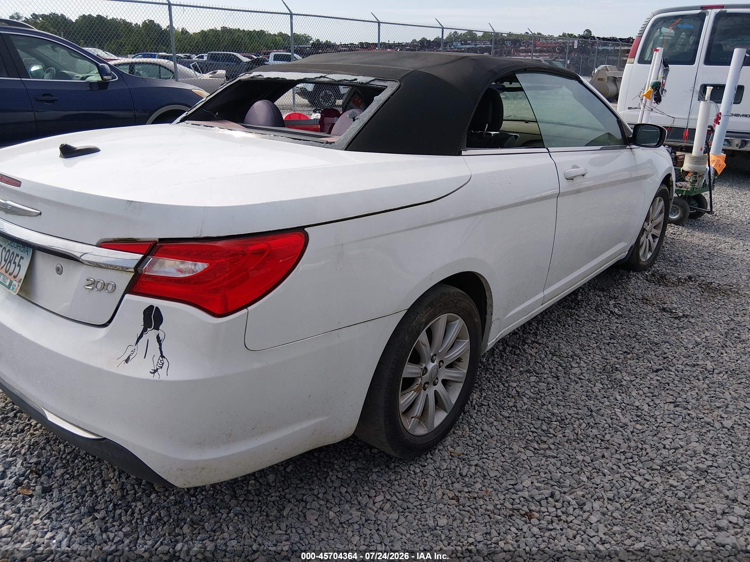 2013 Chrysler 200 Touring Белый vin: 1C3BCBEB9DN526887