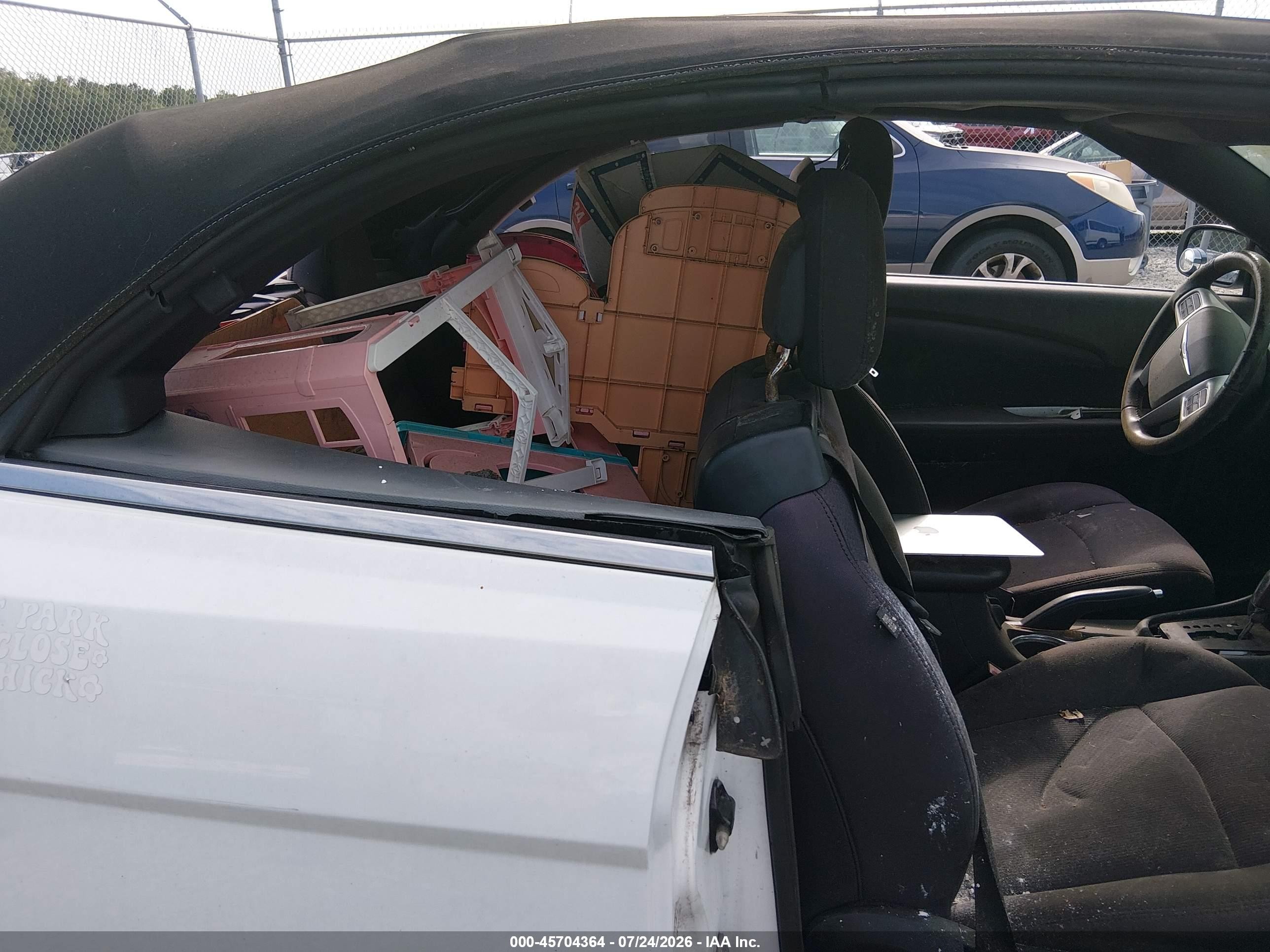 2013 Chrysler 200 Touring Белый vin: 1C3BCBEB9DN526887