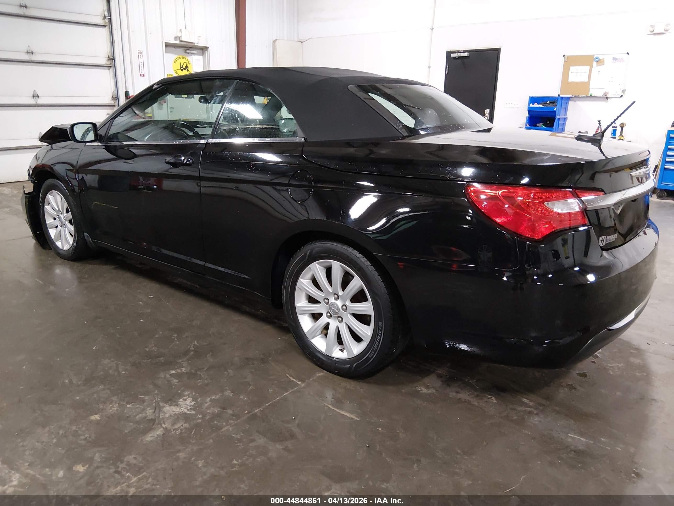 2014 Chrysler 200 Touring Black vin: 1C3BCBEBXEN158236