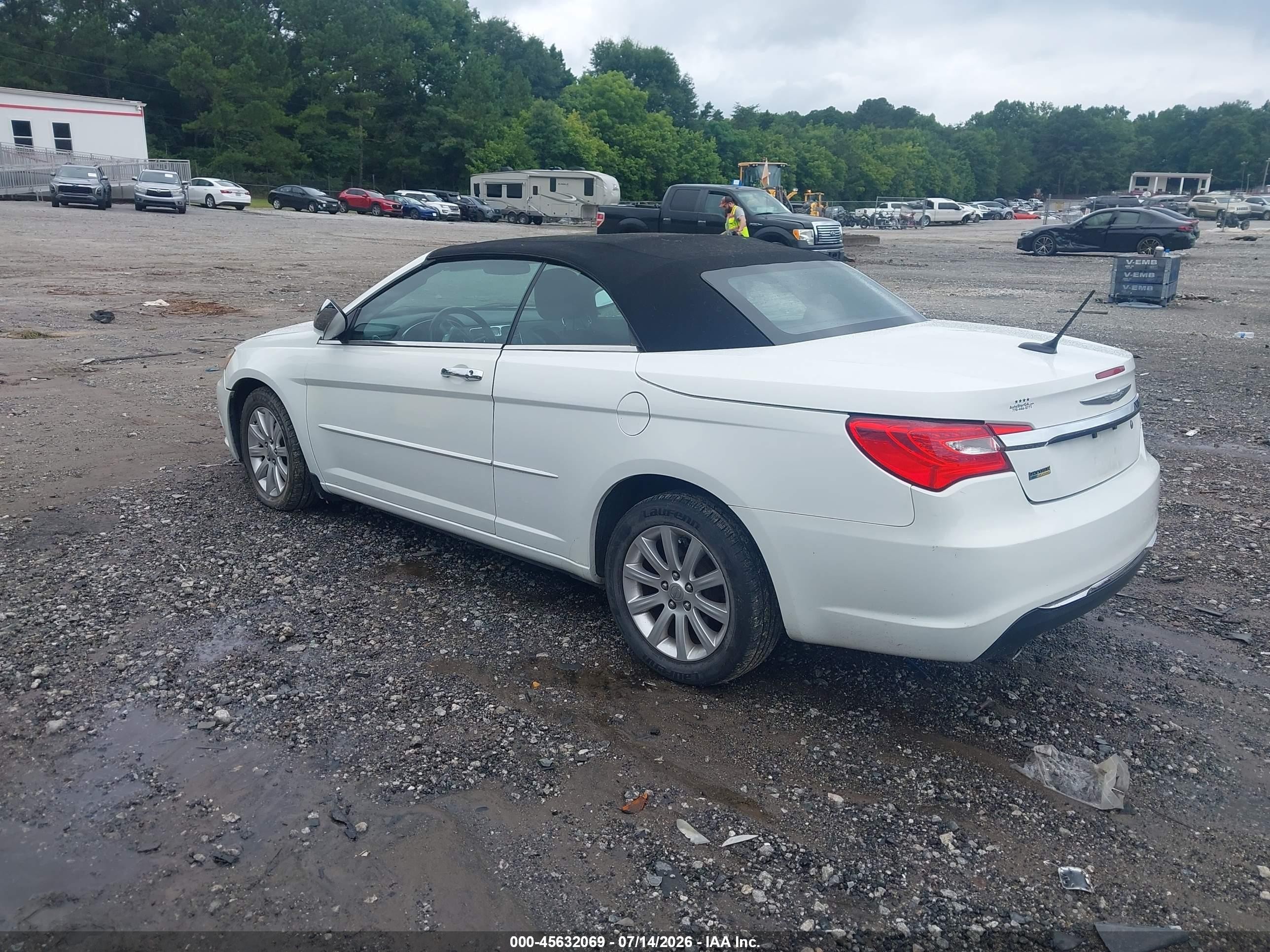 2012 Chrysler 200 Touring White vin: 1C3BCBEG1CN276006