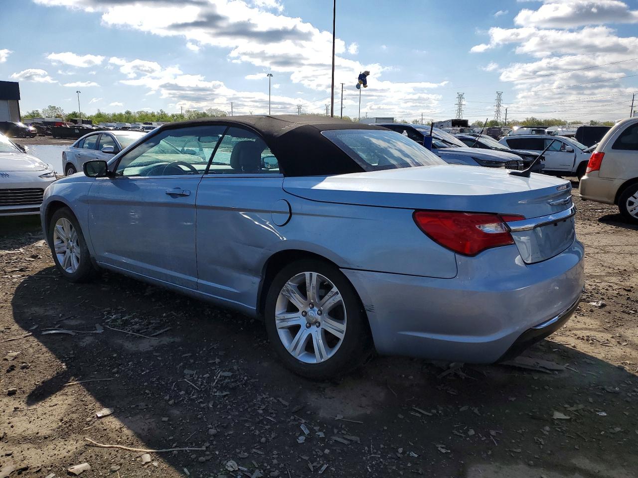2013 Chrysler 200 Touring Blue vin: 1C3BCBEG3DN738602