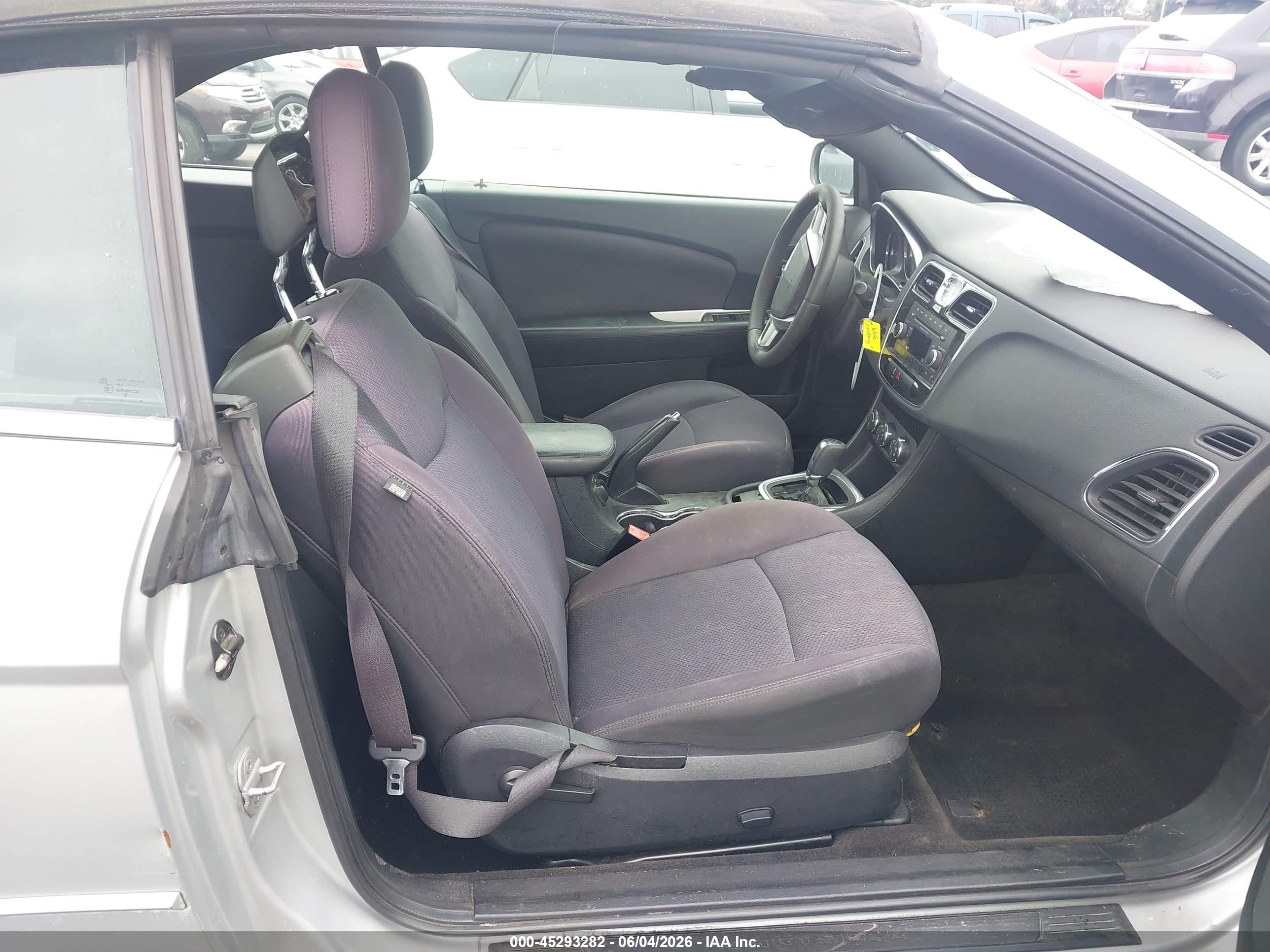 2012 Chrysler 200 Touring Silver vin: 1C3BCBEG7CN268248