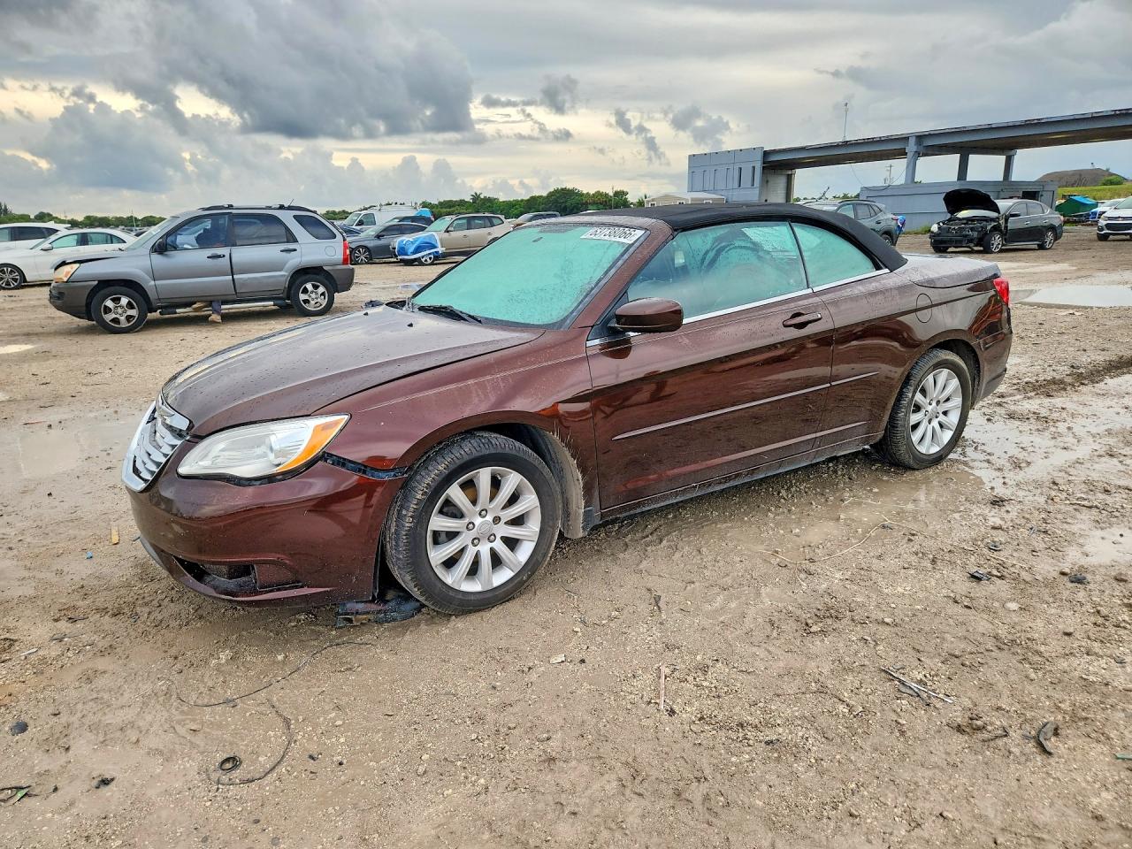 2013 Chrysler 200 Touring Brown vin: 1C3BCBEG9DN623518