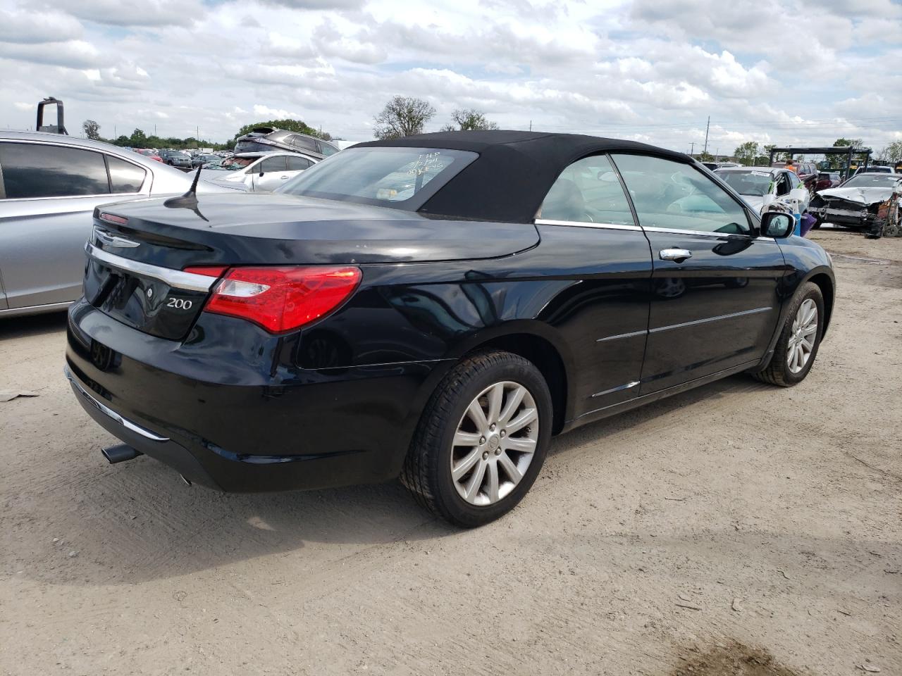2014 Chrysler 200 Touring Black vin: 1C3BCBEG9EN131072