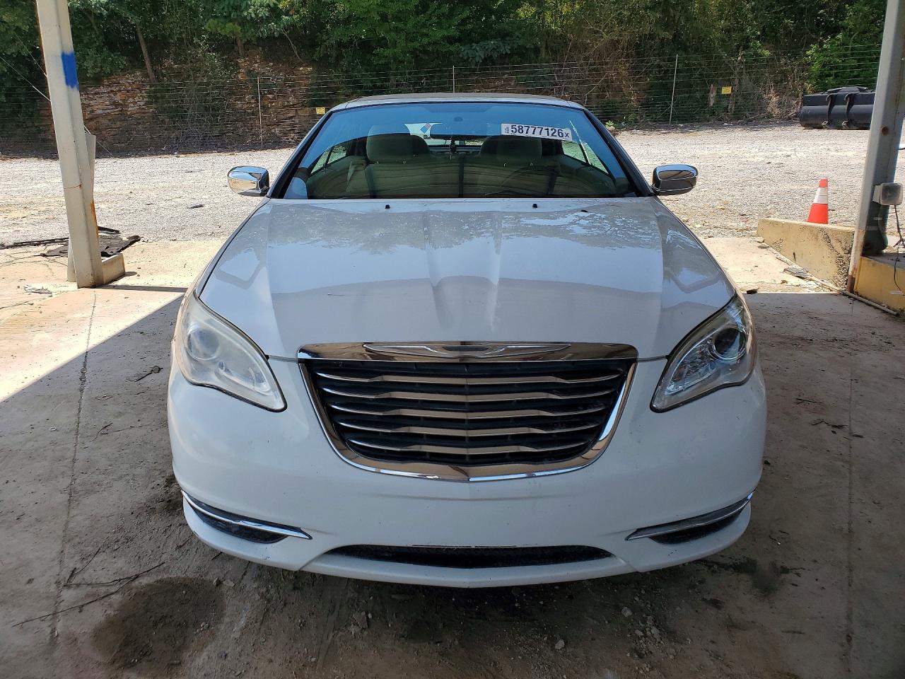 2012 Chrysler 200 Touring White vin: 1C3BCBEGXCN217441
