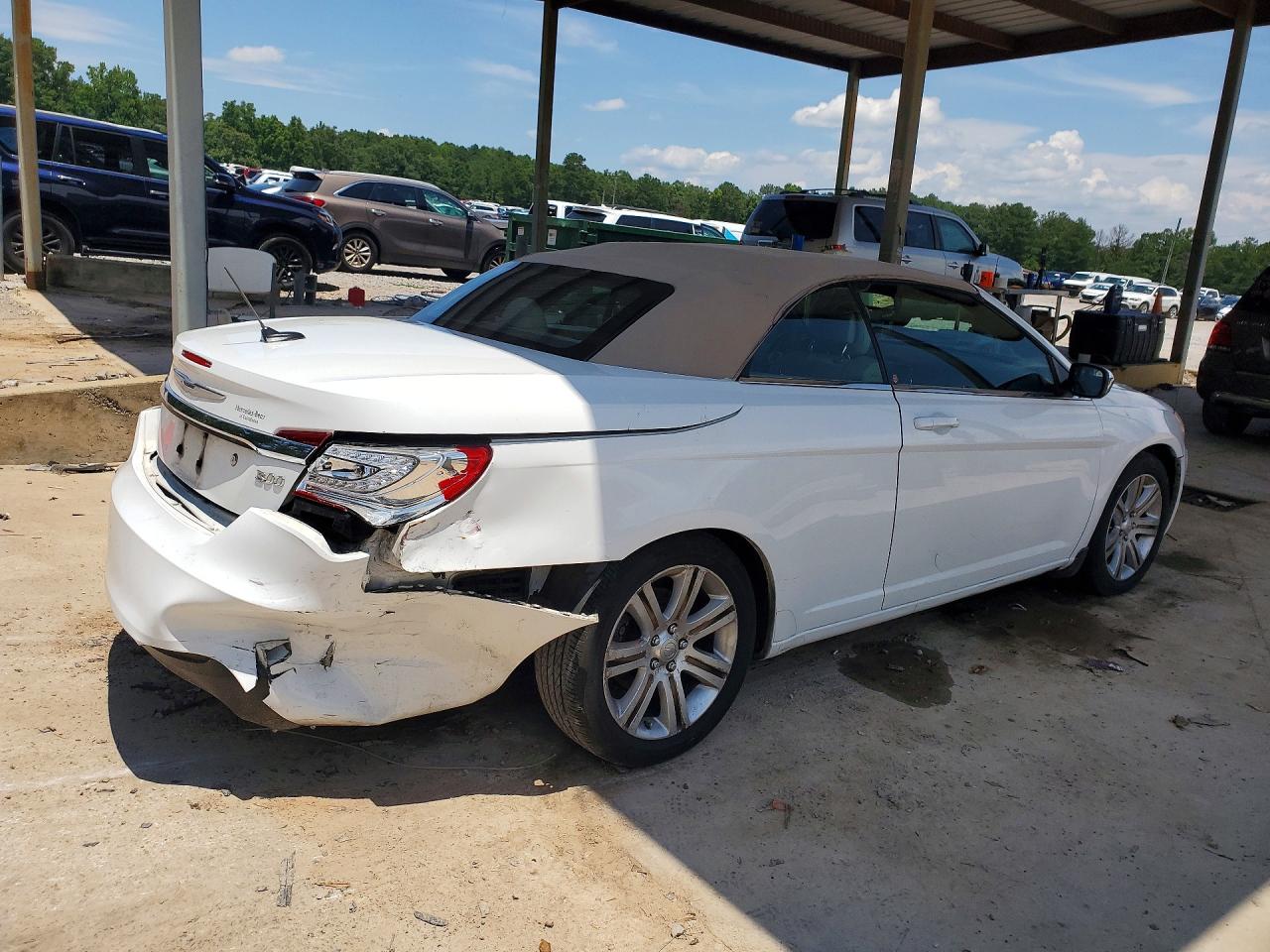 2012 Chrysler 200 Touring White vin: 1C3BCBEGXCN217441
