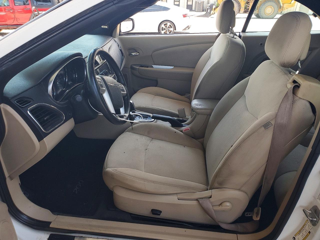 2012 Chrysler 200 Touring White vin: 1C3BCBEGXCN217441
