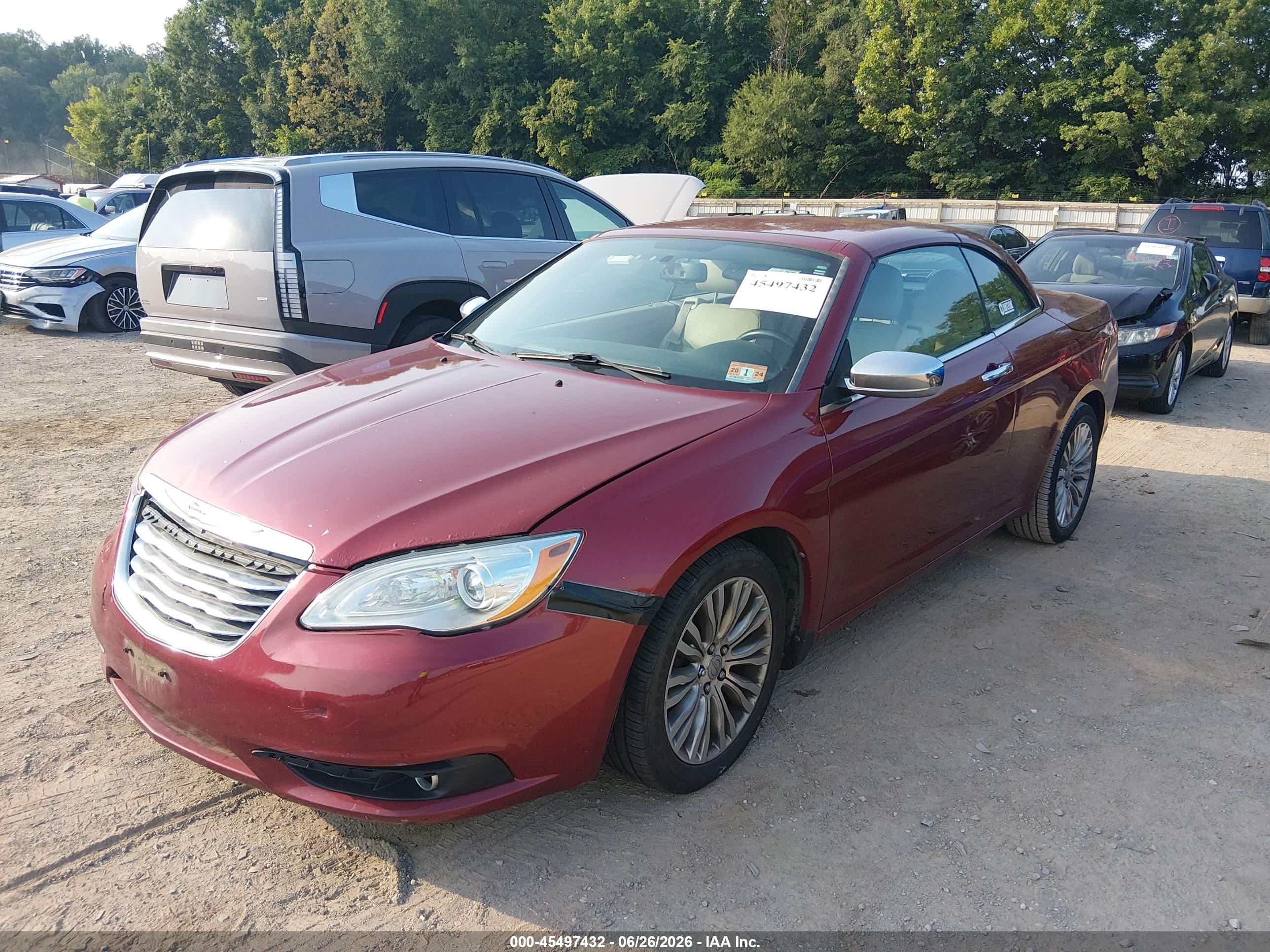 2013 Chrysler 200 Limited Red vin: 1C3BCBFG1DN614956