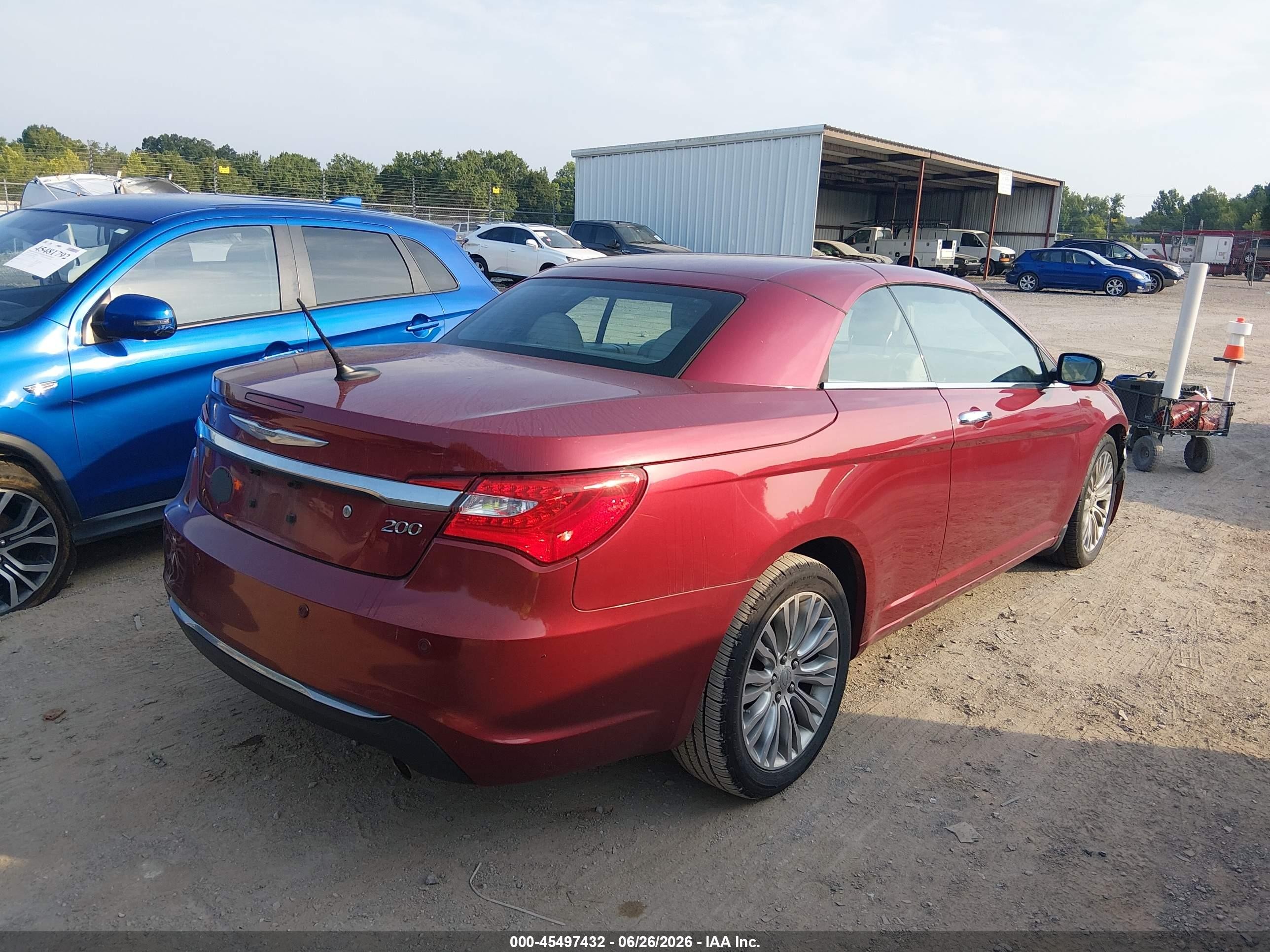 2013 Chrysler 200 Limited Red vin: 1C3BCBFG1DN614956