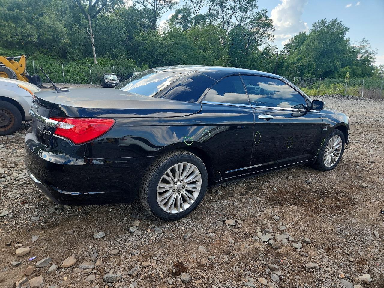 2013 Chrysler 200 Limited Black vin: 1C3BCBFG1DN685011