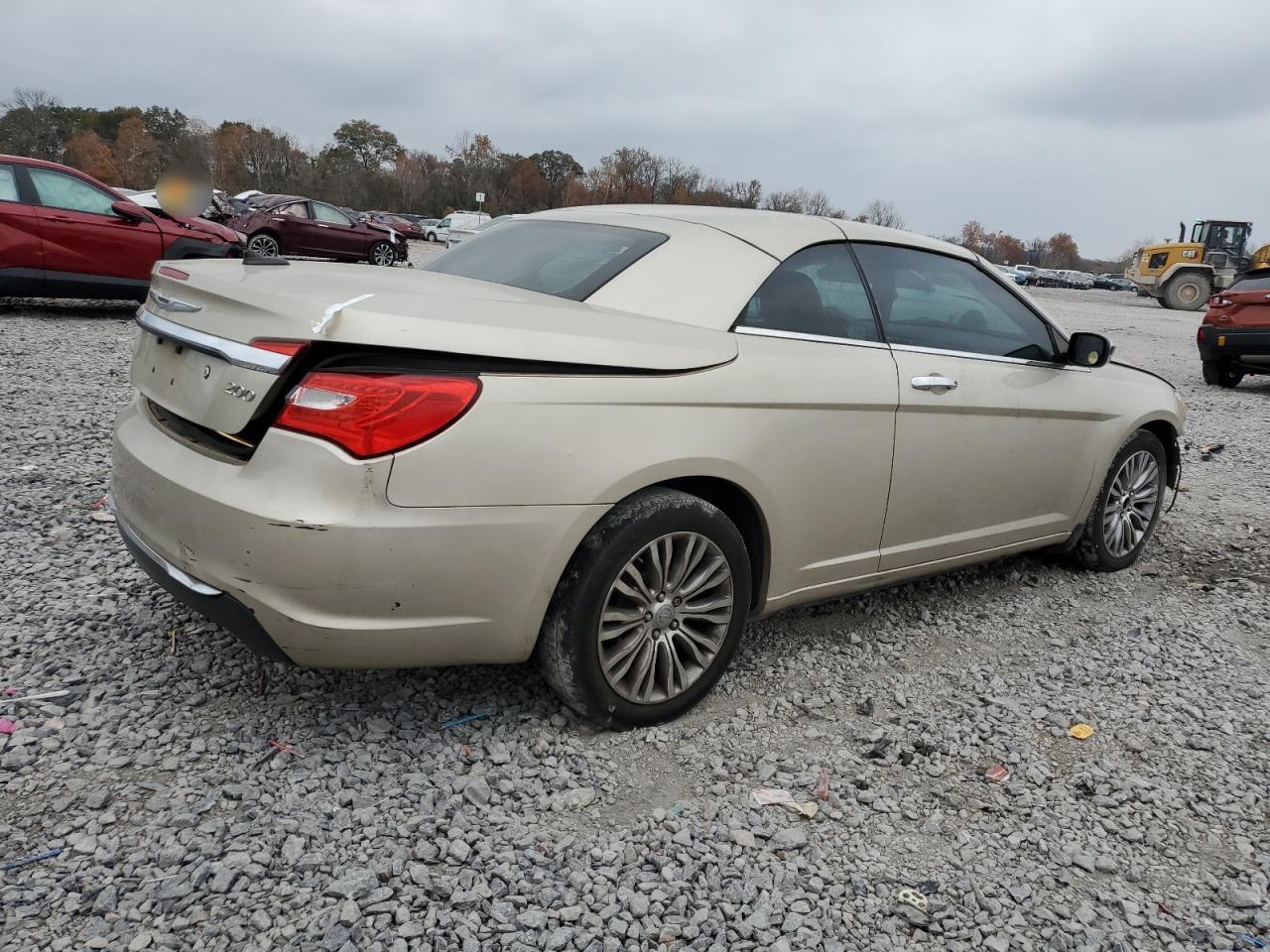 2013 Chry 200 Limite Золотой vin: 1C3BCBFG3DN604221