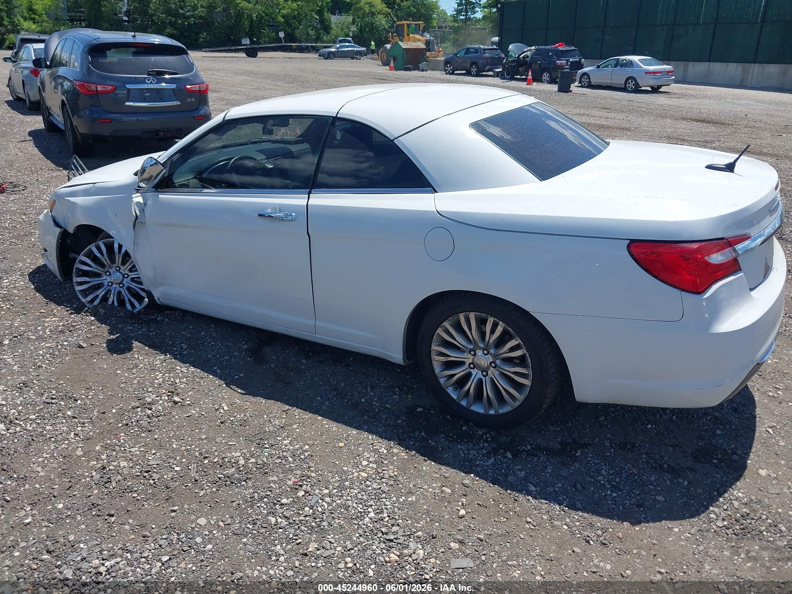 2013 Chrysler 200 Limited White vin: 1C3BCBFG4DN571360