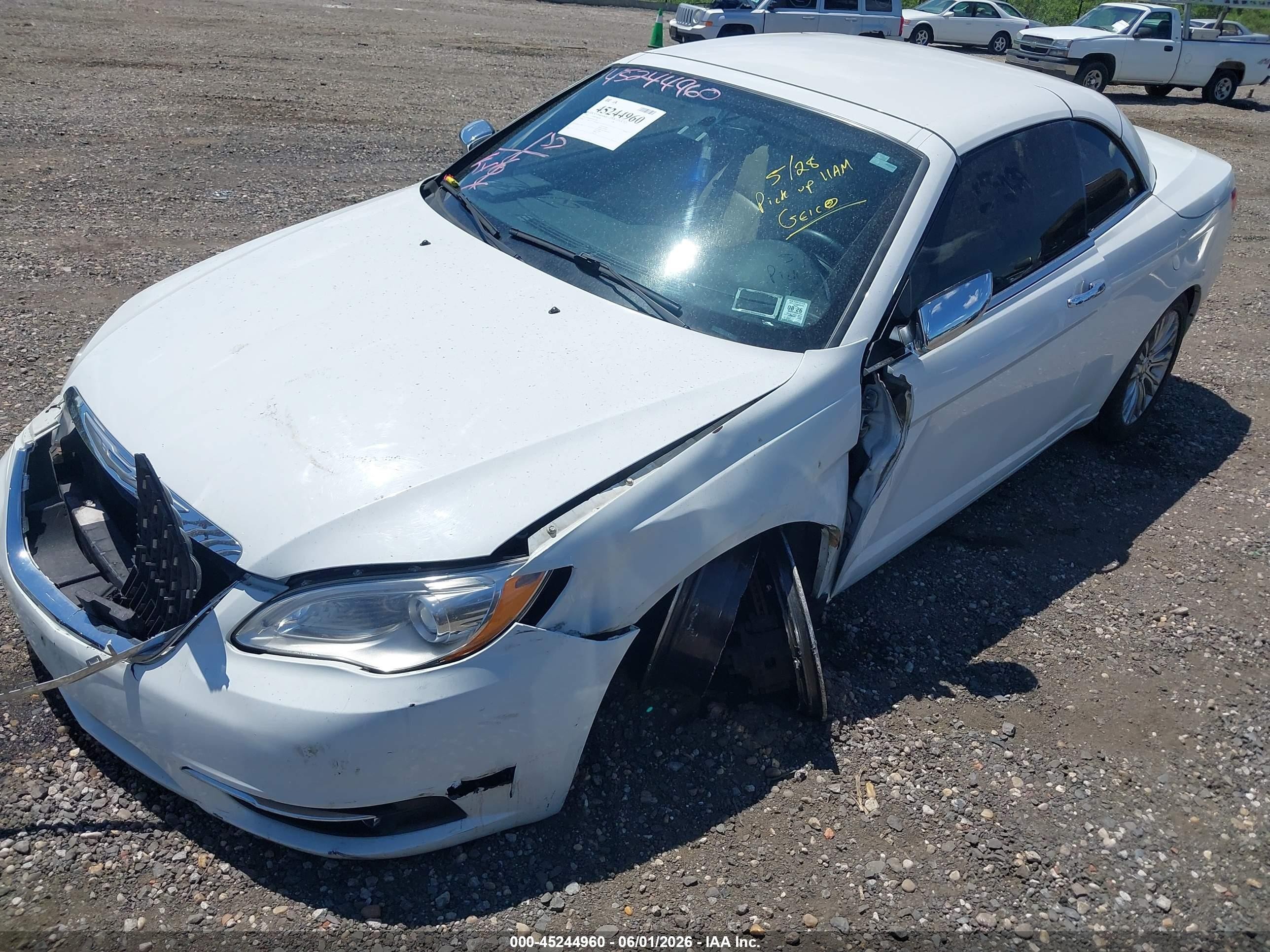 2013 Chrysler 200 Limited White vin: 1C3BCBFG4DN571360