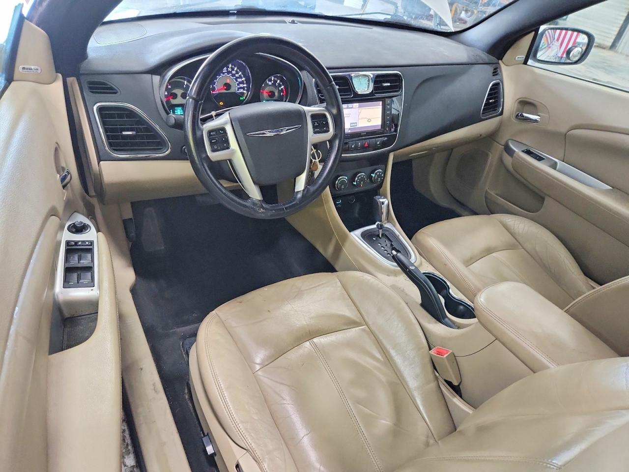 2012 Chrysler 200 Limited White vin: 1C3BCBFG5CN284902