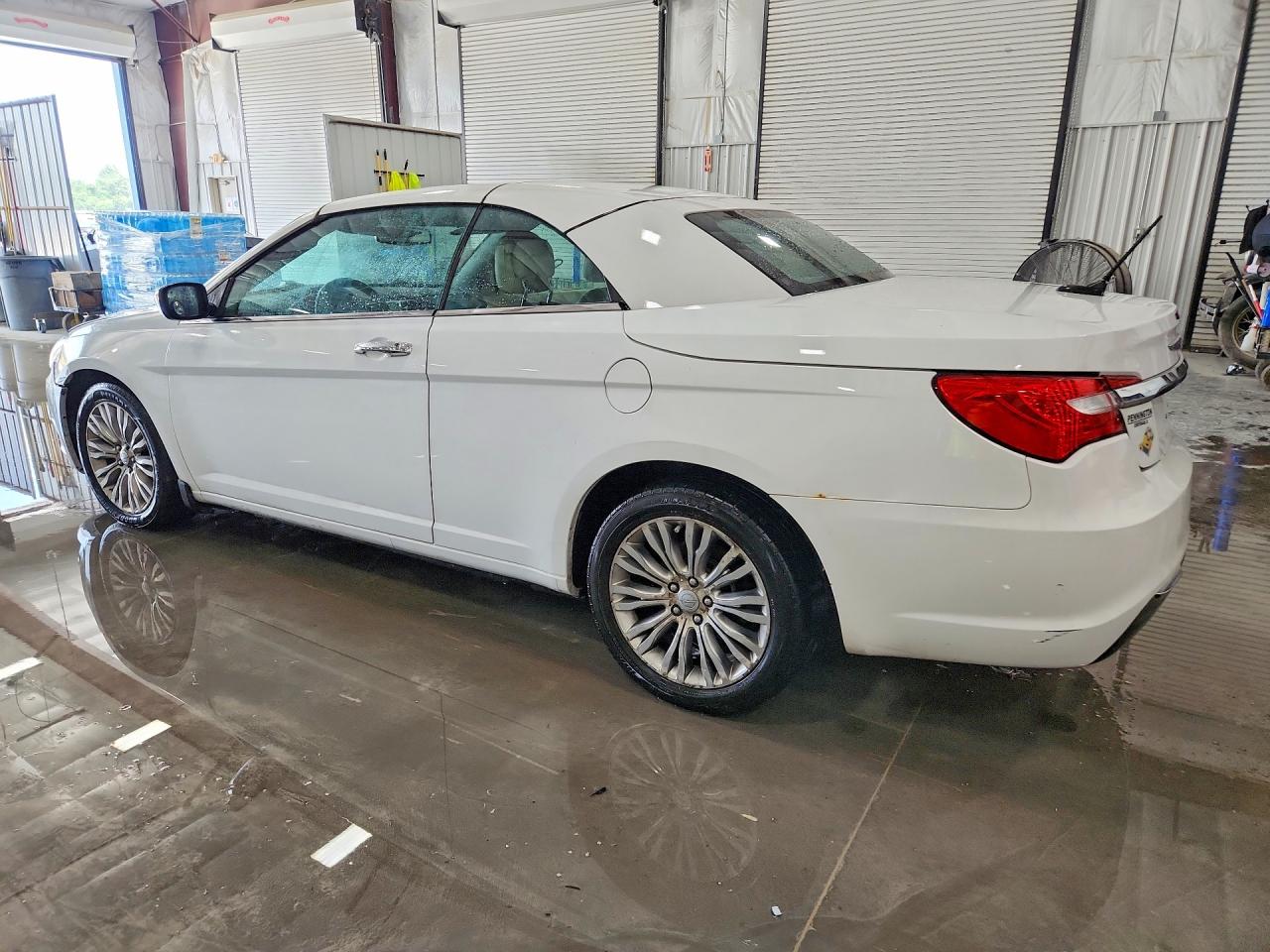 2012 Chrysler 200 Limited White vin: 1C3BCBFG5CN284902